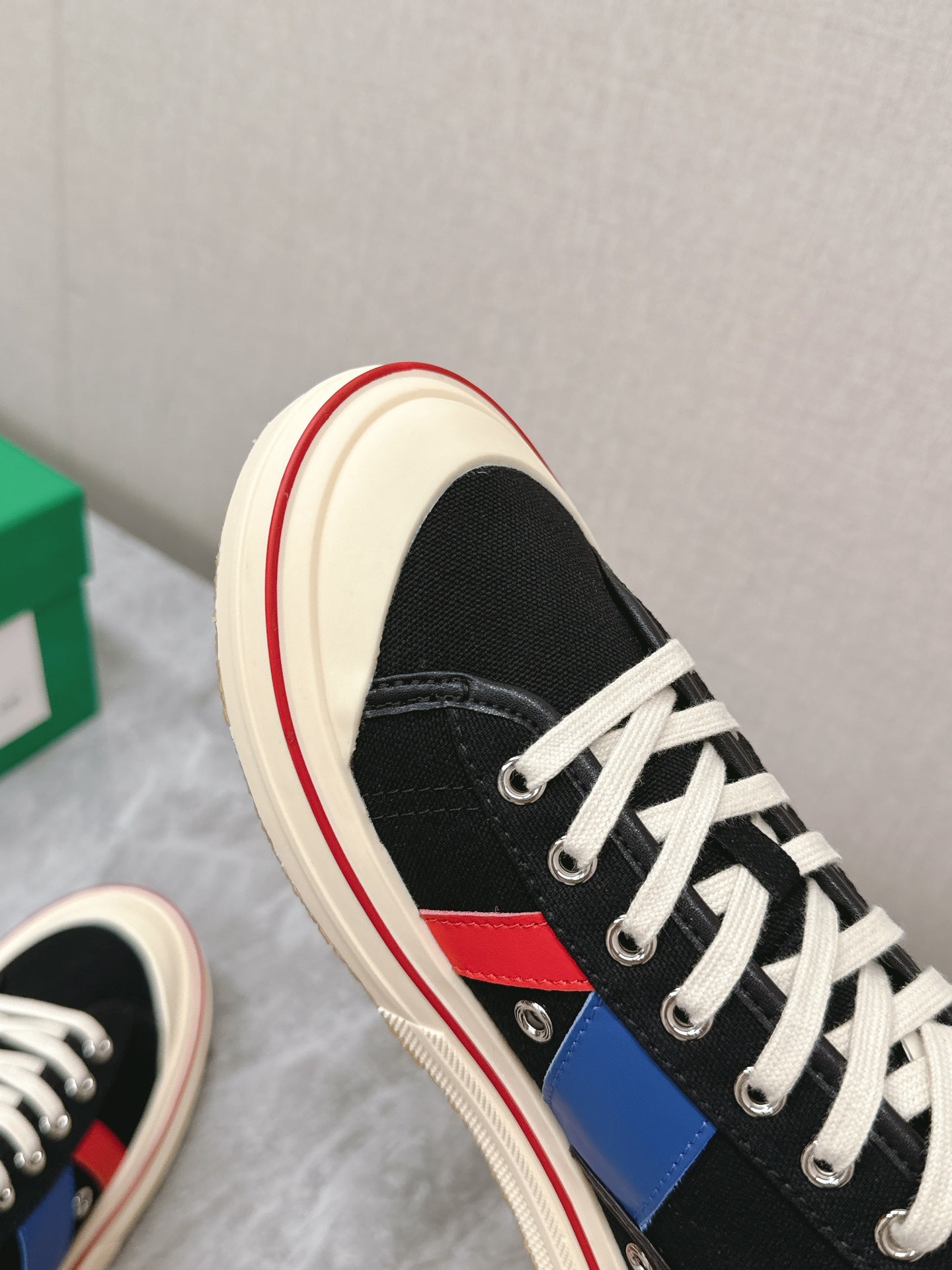 ELIOT SNEAKER IN BLACK MIX BLUE AND RED CANVAS AND CALFSKIN、mysite、Cacoeks