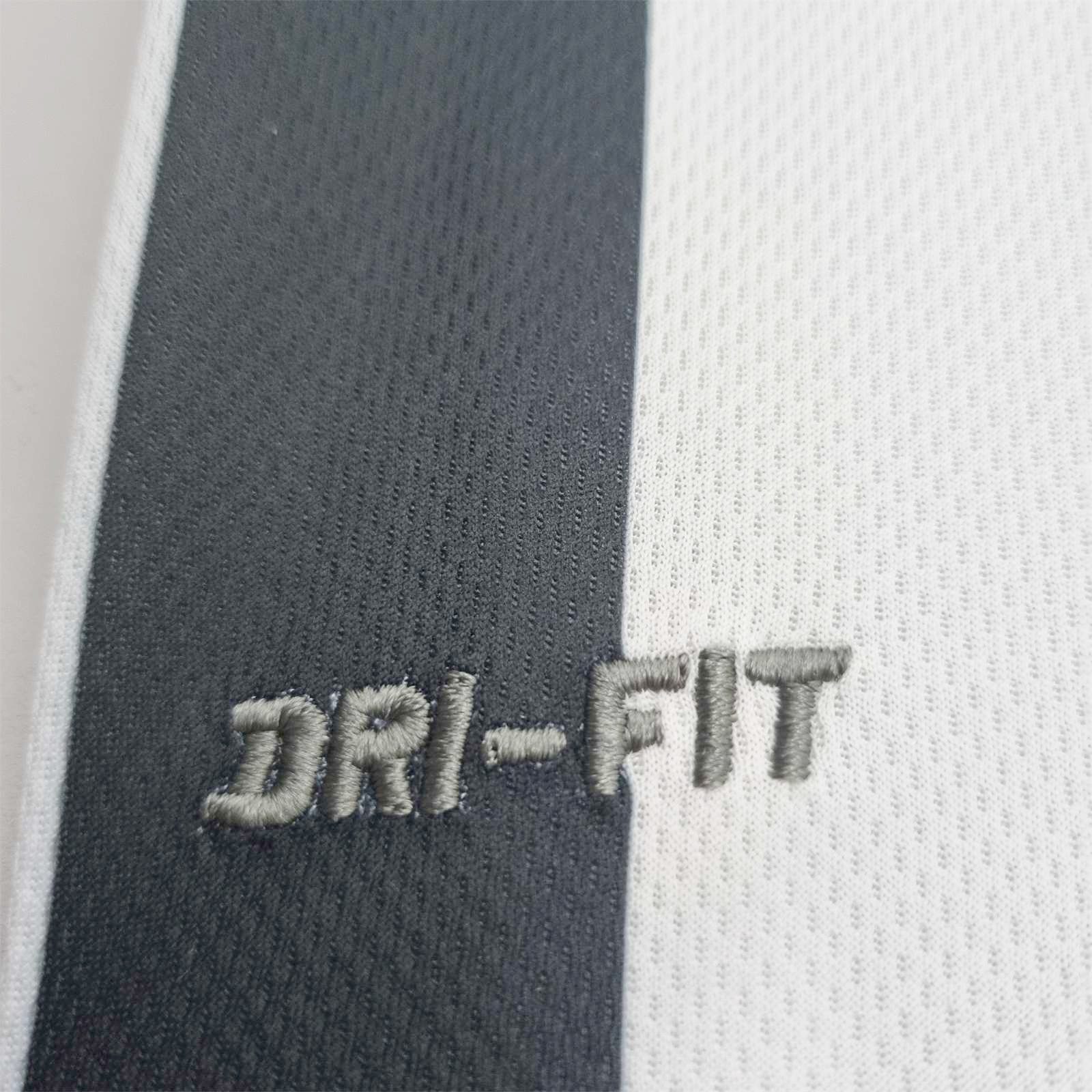 GlobeJersey-Retro Santos 2012 Away Stadium Jersey