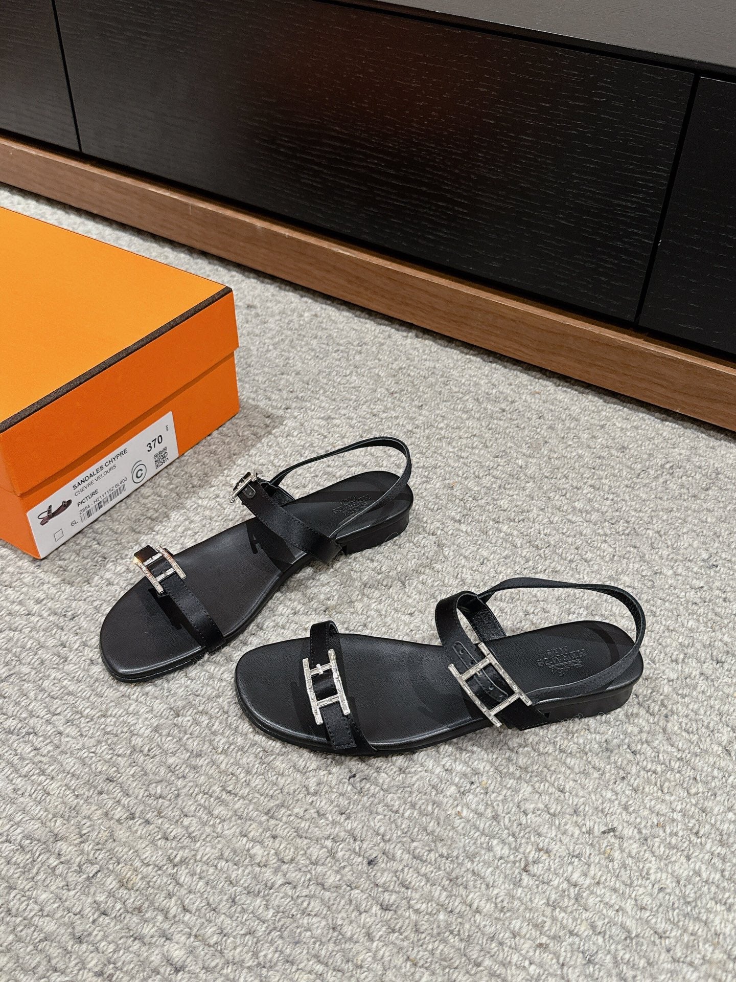 BUCKLE SANDAL BLACK CALFSKIN、mysite、Cacoeks