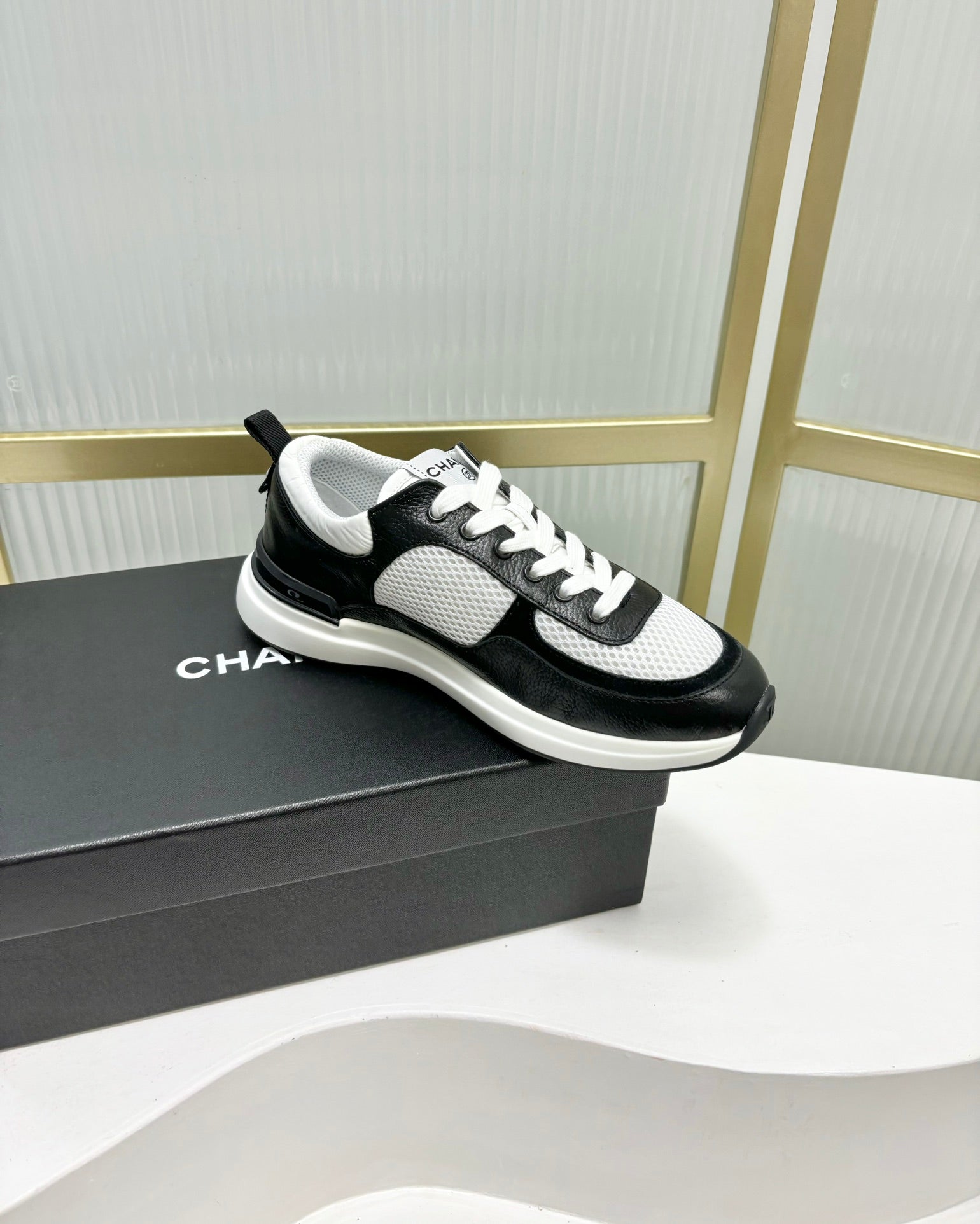 SNEAKER IN BLACK CALFSKIN AND GREY BREATHABLE MESH、mysite、Cacoeks