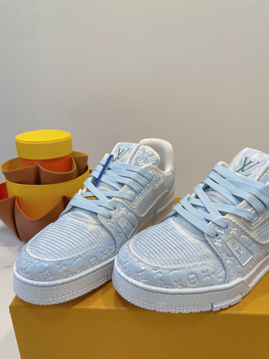 LV TRAINER MAXI SNEAKER IN WHITE MIX LIGHT BLUE EMBOSSED CALFSKIN、mysite、Cacoeks
