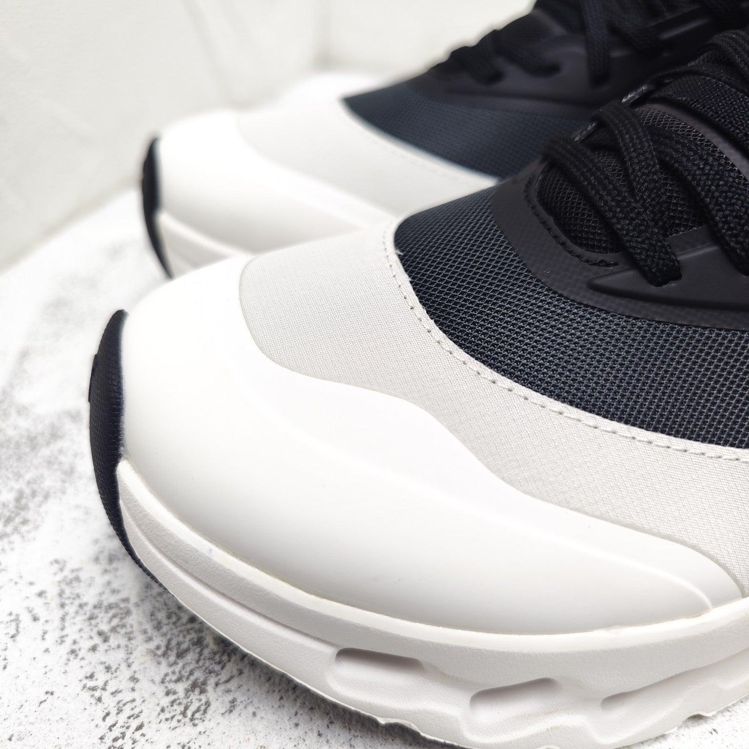 CLOUDTILT 2.0 SNEAKER PALE GRAY MIX BLACK CALFSKIN AND BREATHABLE MESH、mysite、Cacoeks