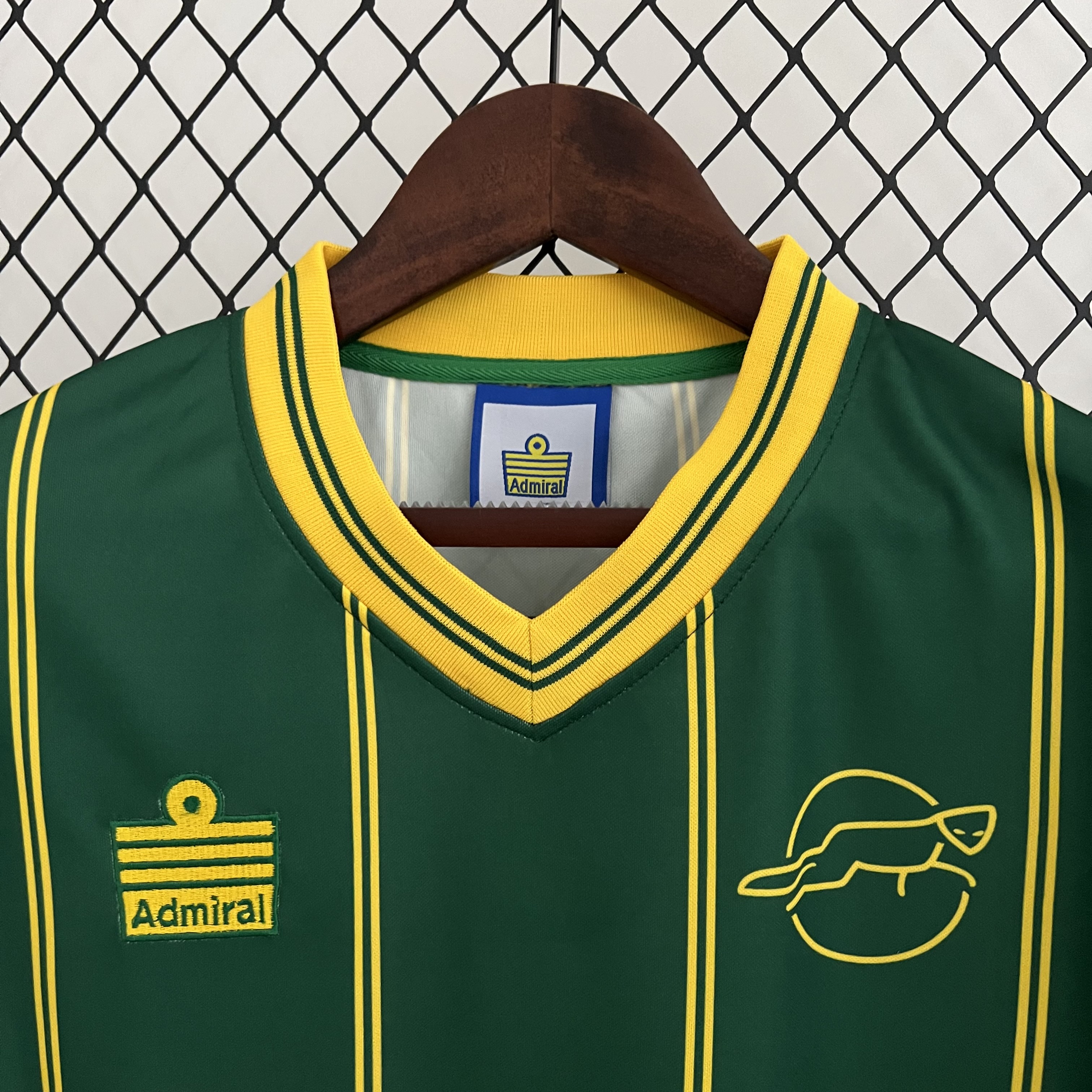 ManixJersey.com | Retro Leicester City 1984 Away Jersey -Customize Name, Number and Patch | Worldwide Shipping