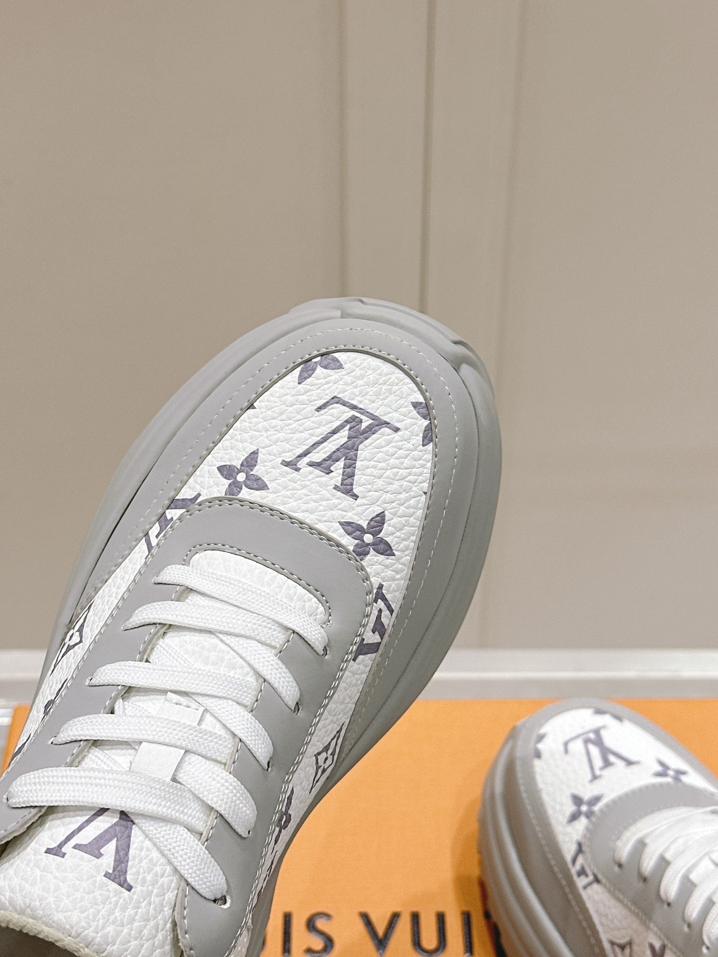 RUN AWAY SNEAKER IN DOVE GRAY MIX WHITE CALFSKIN、mysite、Cacoeks