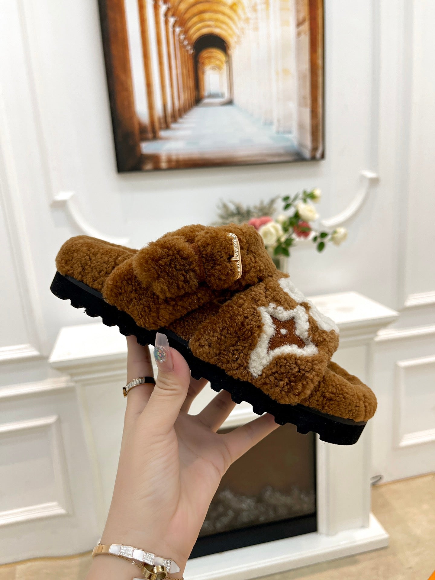 DAD SANDAL MULE IN CARAMEL BROWN MIX WHITE FLEECE、mysite、Cacoeks