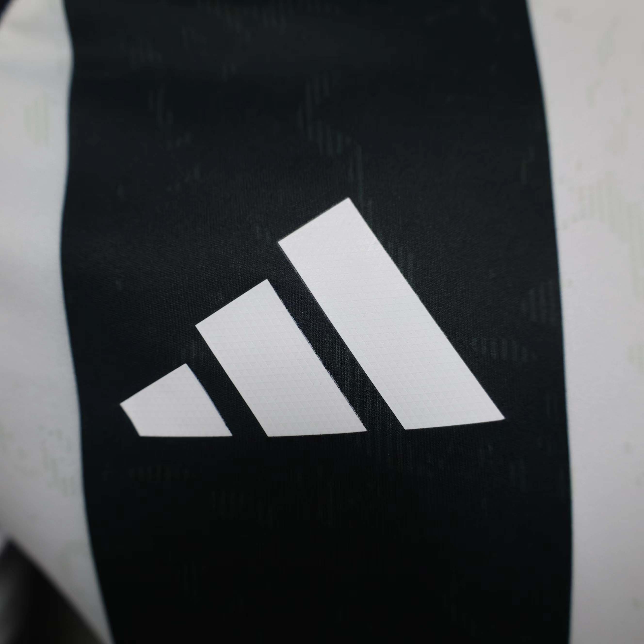 2024/2025 Player Version Juventus Home Football Shirt 1:1 Thai Quality:football jersey mysite: unitedjerseyfootball 邓江浪:football