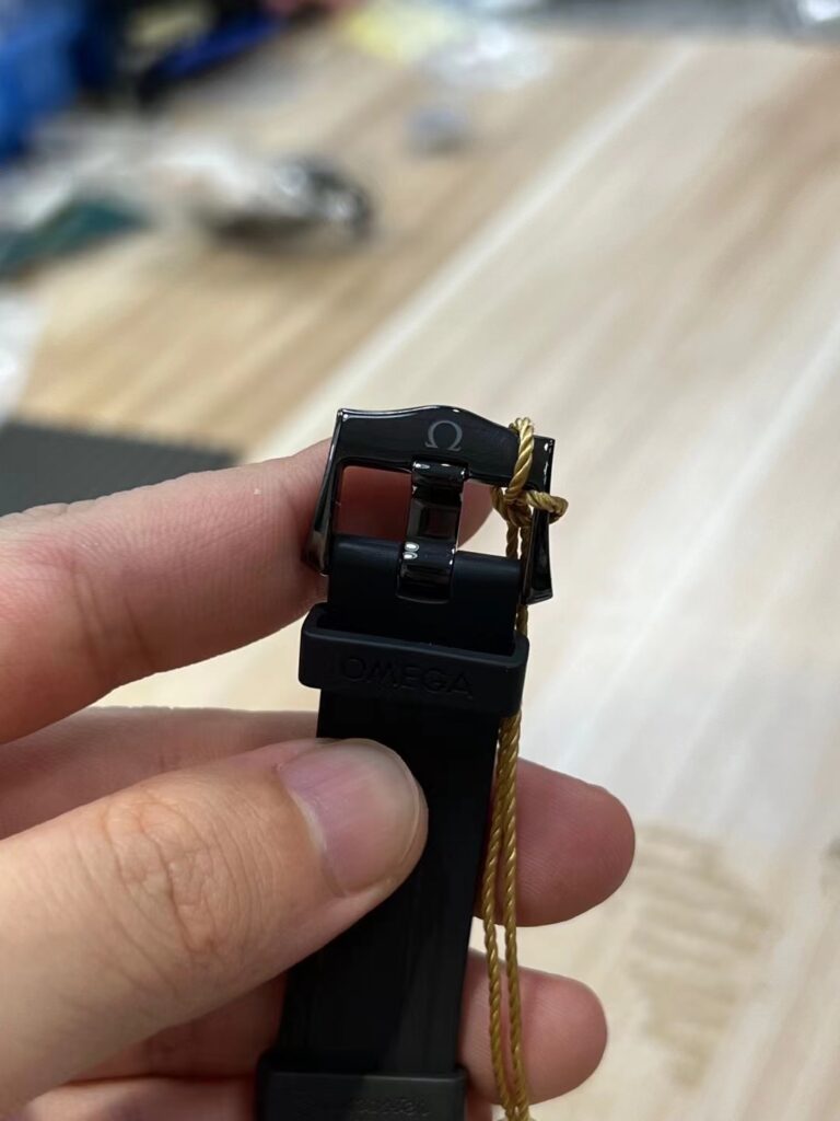 Đồng Hồ Omega Seamaster Vỏ Gốm Đen Dây Cao Su VS Factory 42mm