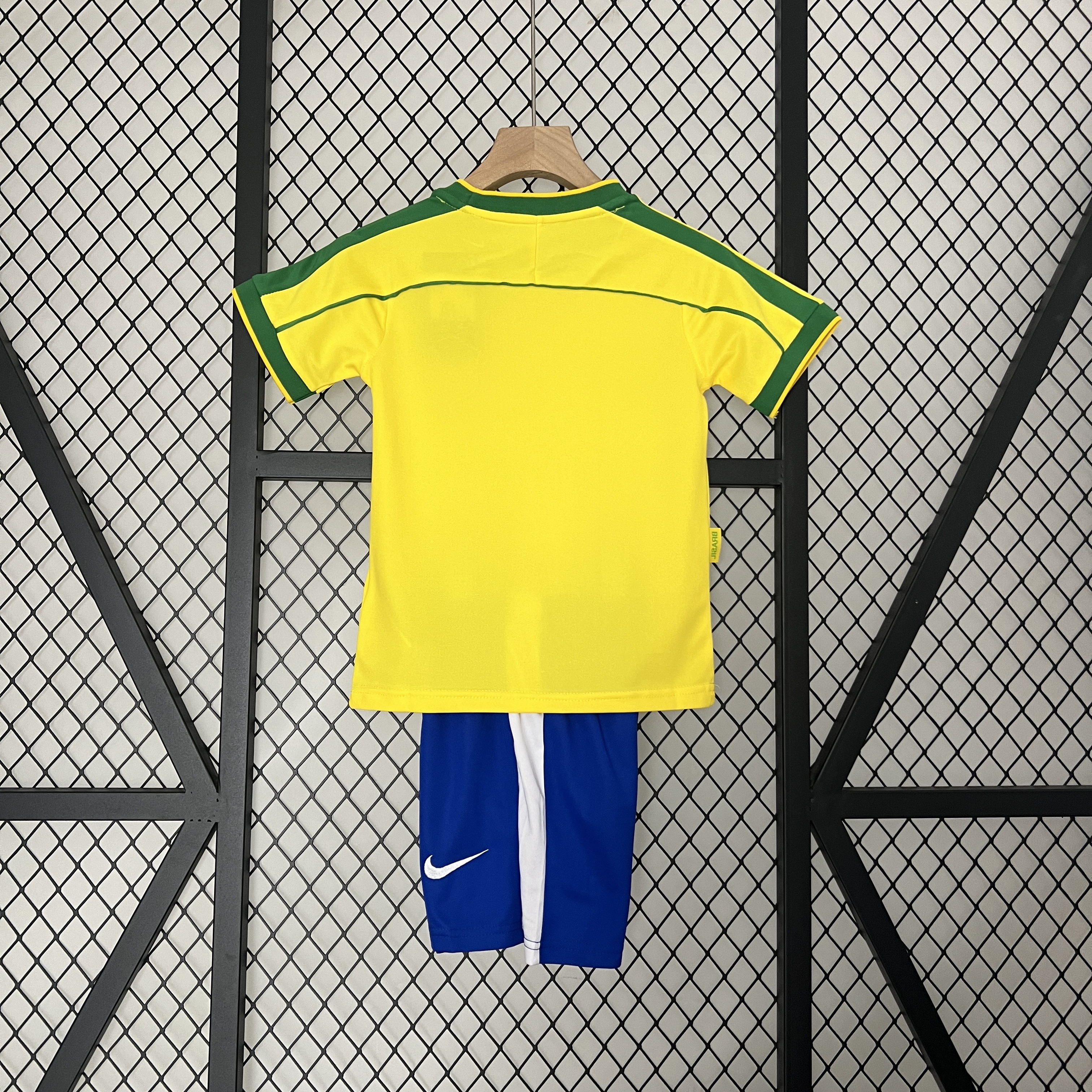 GlobeJersey-Retro Brazil 1998 Home Stadium Kids Kit