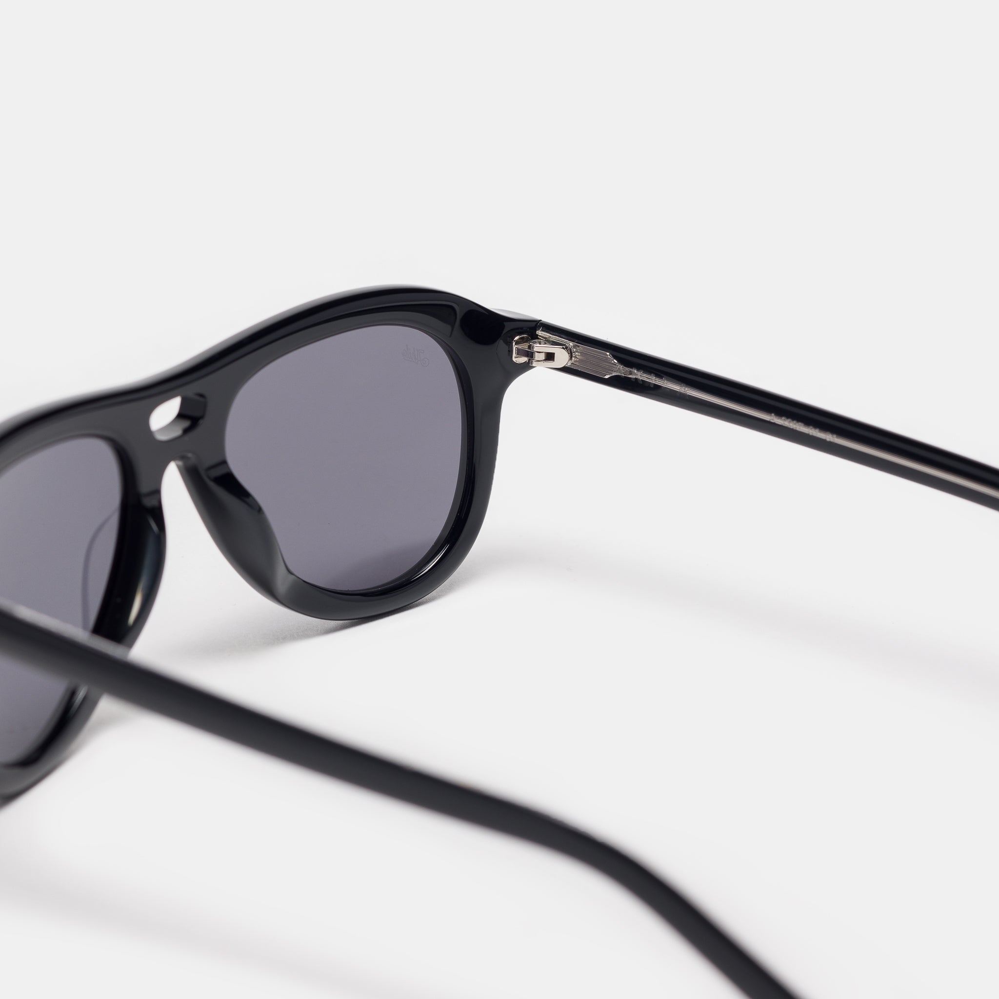 Miracle Sunglasses in Black/Black