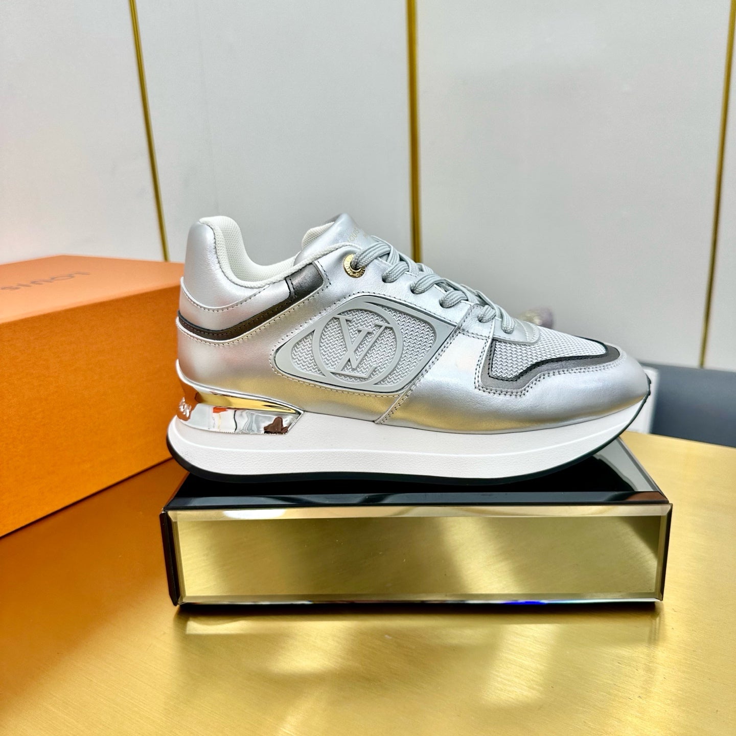 NEO RUN AWAY SNEAKER IN SILVER CALFSKIN、mysite、Cacoeks