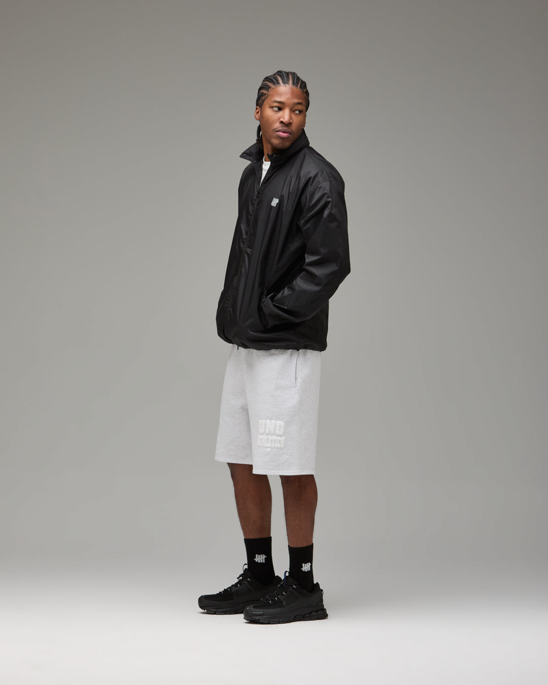 UNDEFEATED ICON LIGHTWEIGHT JACKET - BLACK