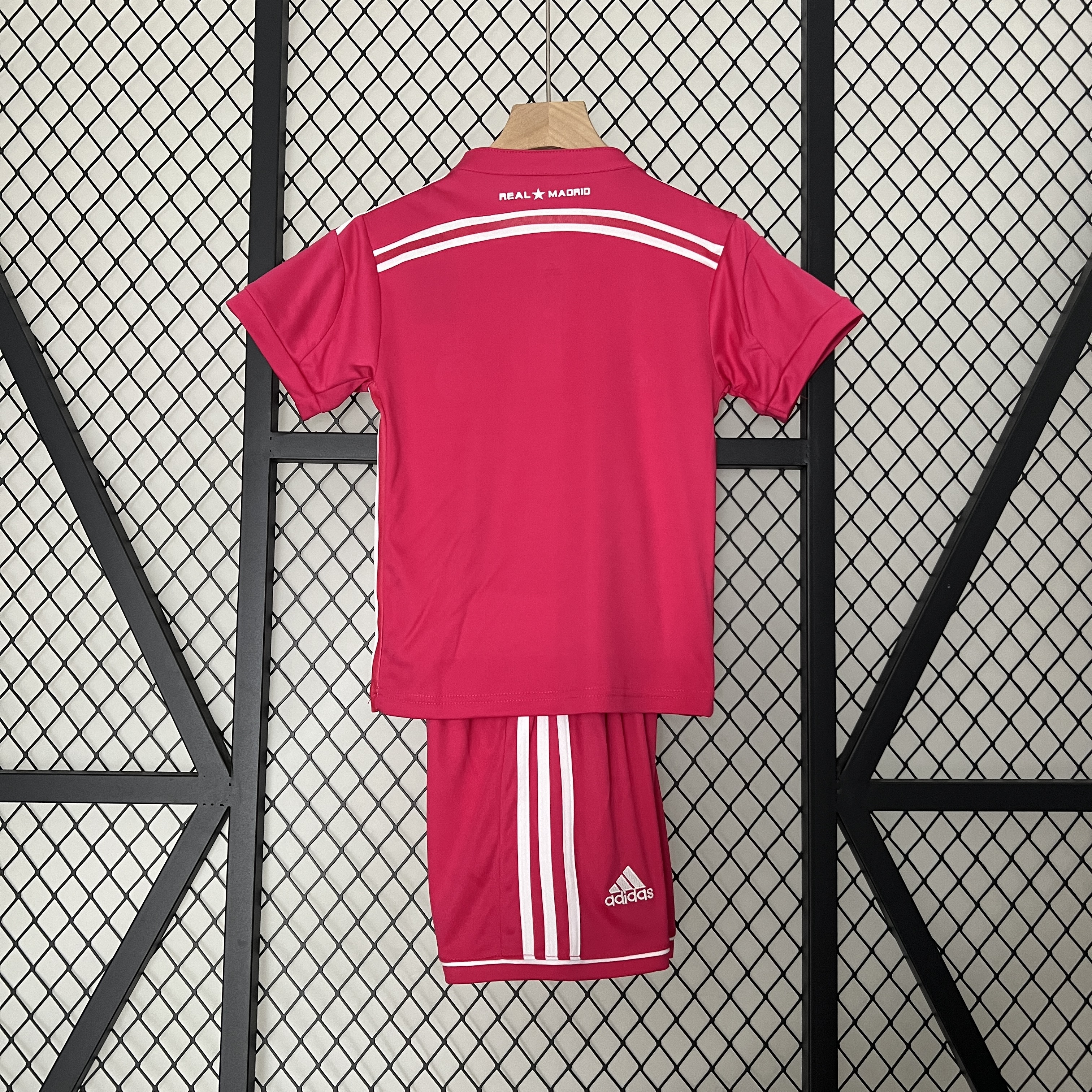 ManixJersey.com | Retro Real Madrid 14-15 Away Stadium Kids Kit -Customize Name, Number and Patch | Worldwide Shipping