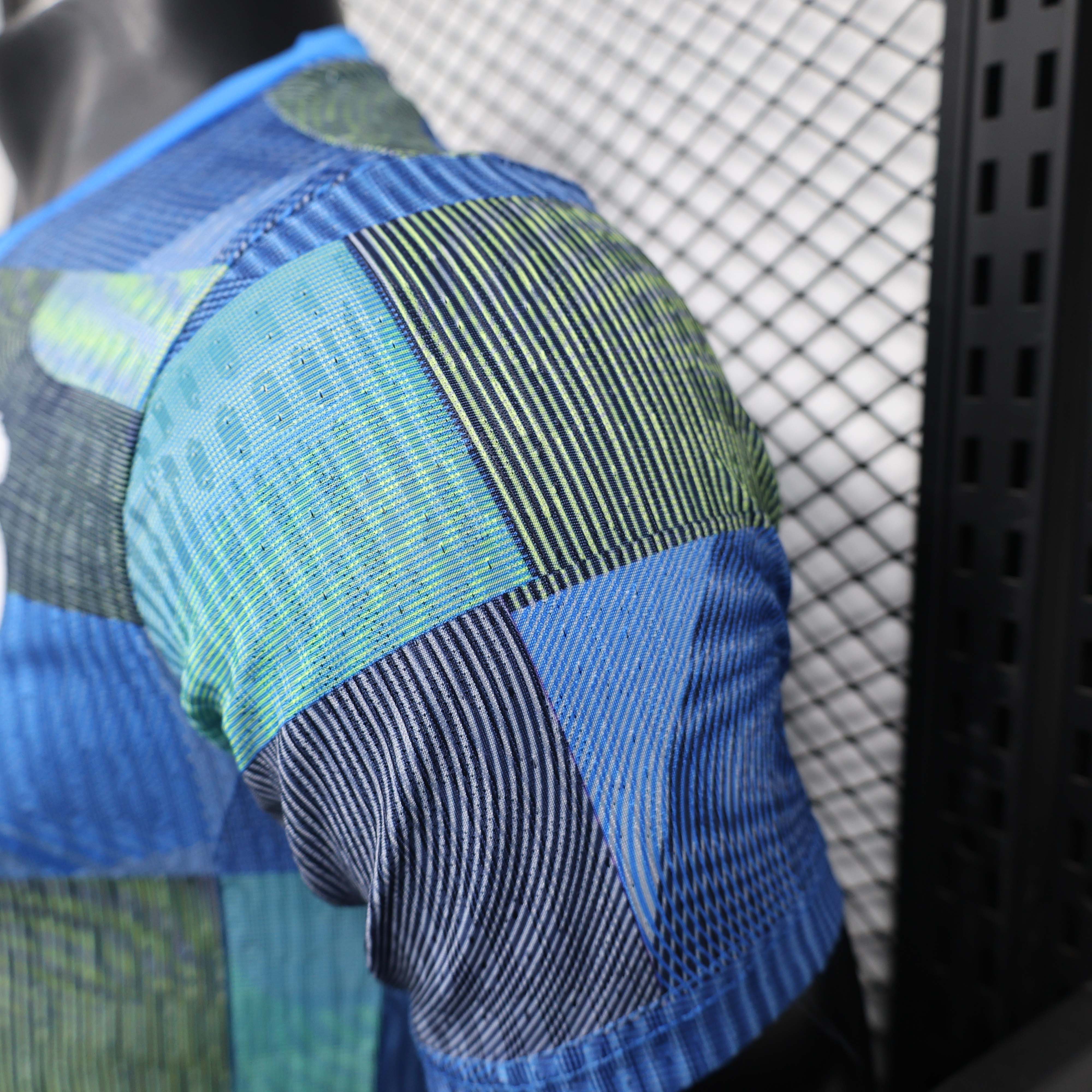 2025/2026 Player Version Real Madrid Pre-race suit Football Shirt 1:1 Thai Quality:football jersey mysite: unitedjerseyfootball 邓江浪:football