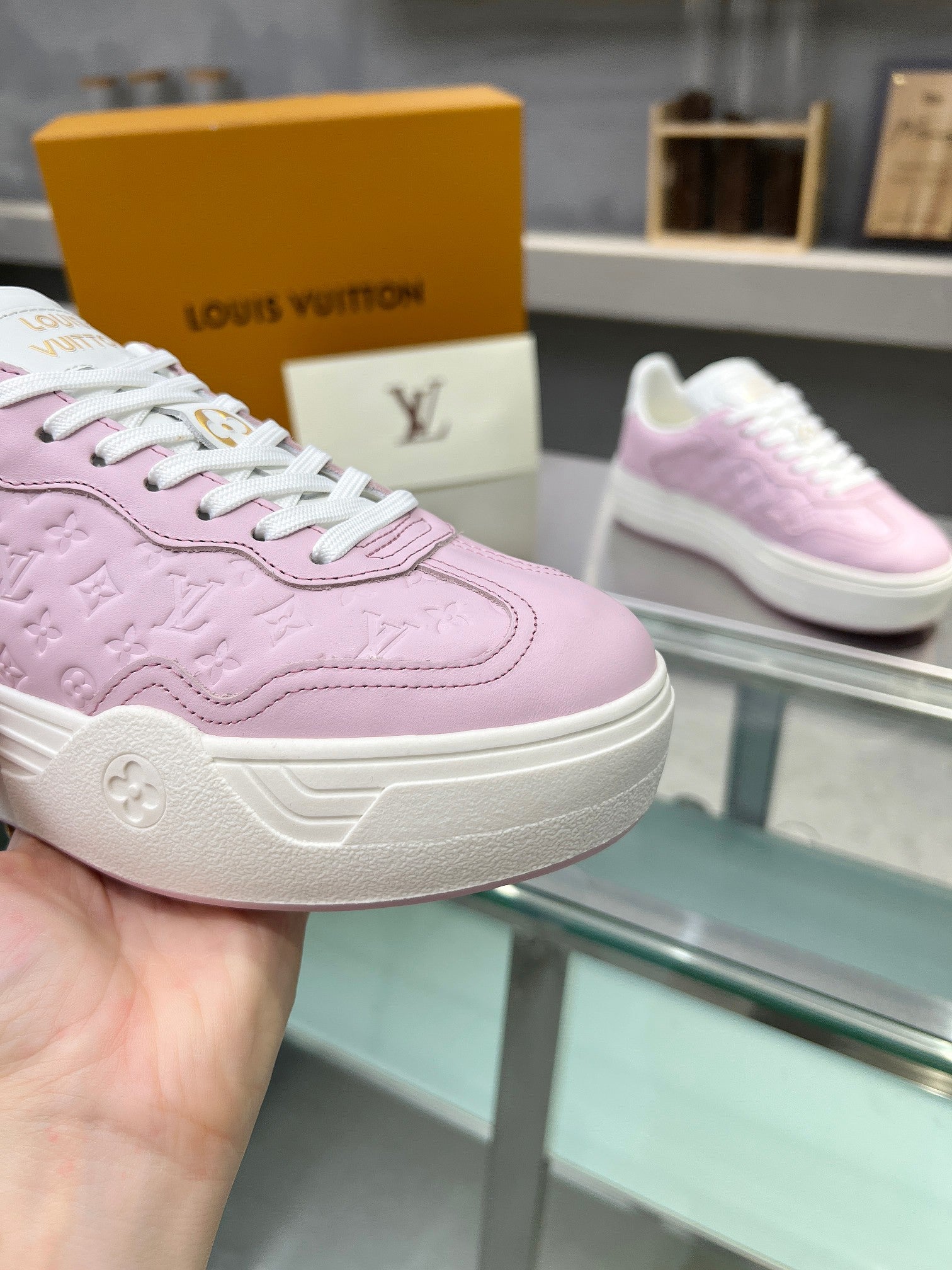 LV WOMEN GROOVY PLATFORM IN LIGHT PINK EMBOSSED CALFSKIN、mysite、Cacoeks