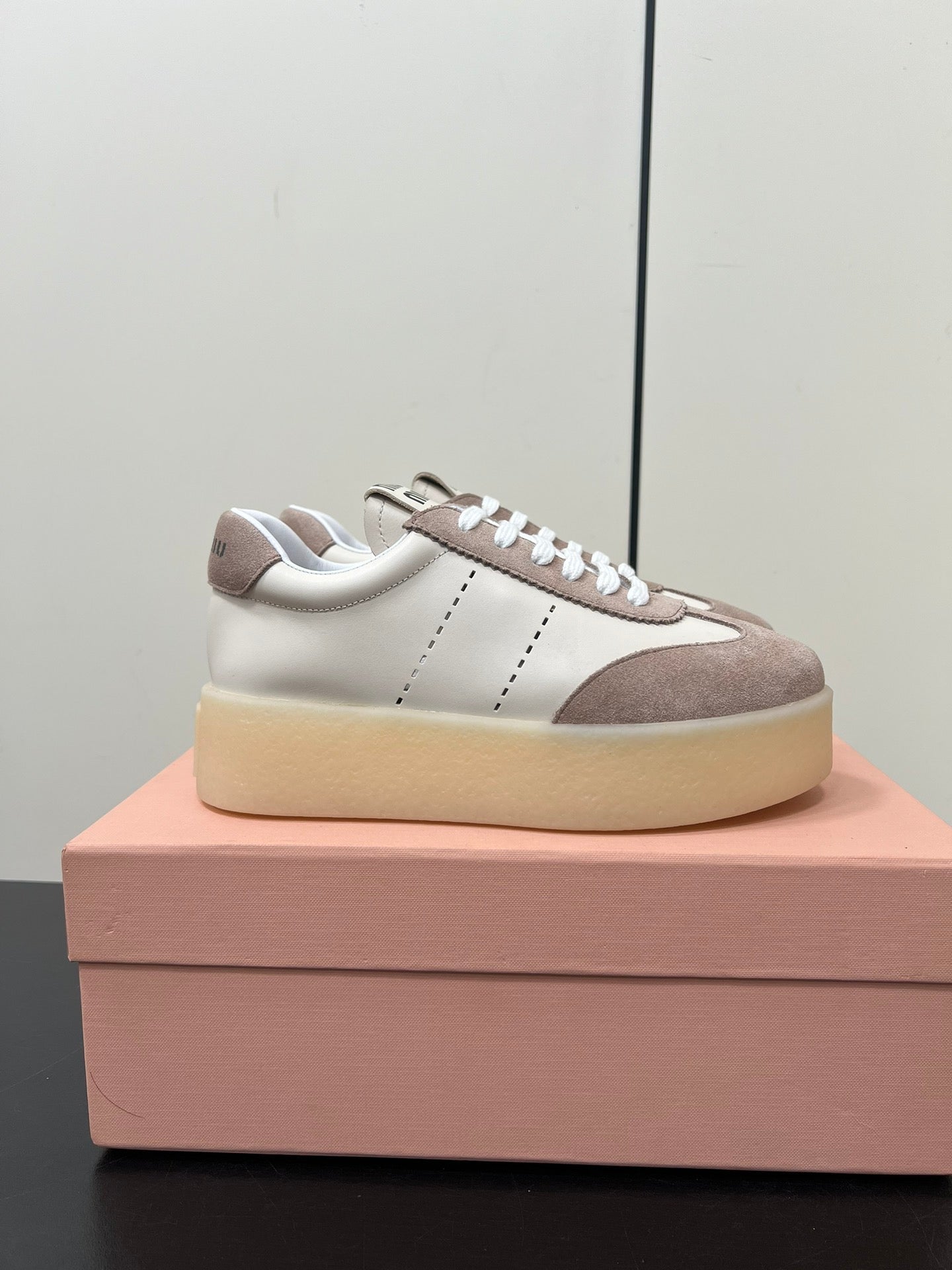 THICK-SOLED RETRO SNEAKERS IN CREAM LAMBSKIN AND PLASTER SUEDE、mysite、Cacoeks