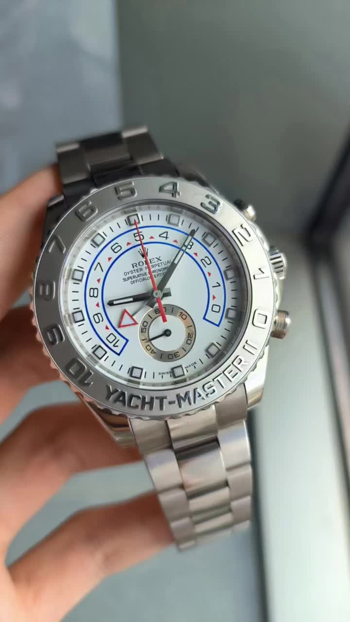 兼职  林炎: luxecystore