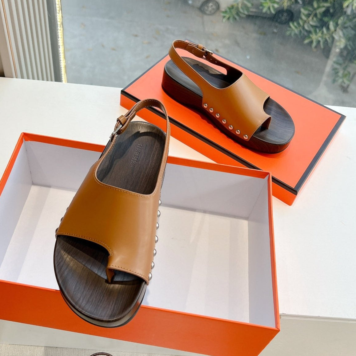 FLAT SANDAL IN BRONZE BROWN CALFSKIN、mysite、Cacoeks