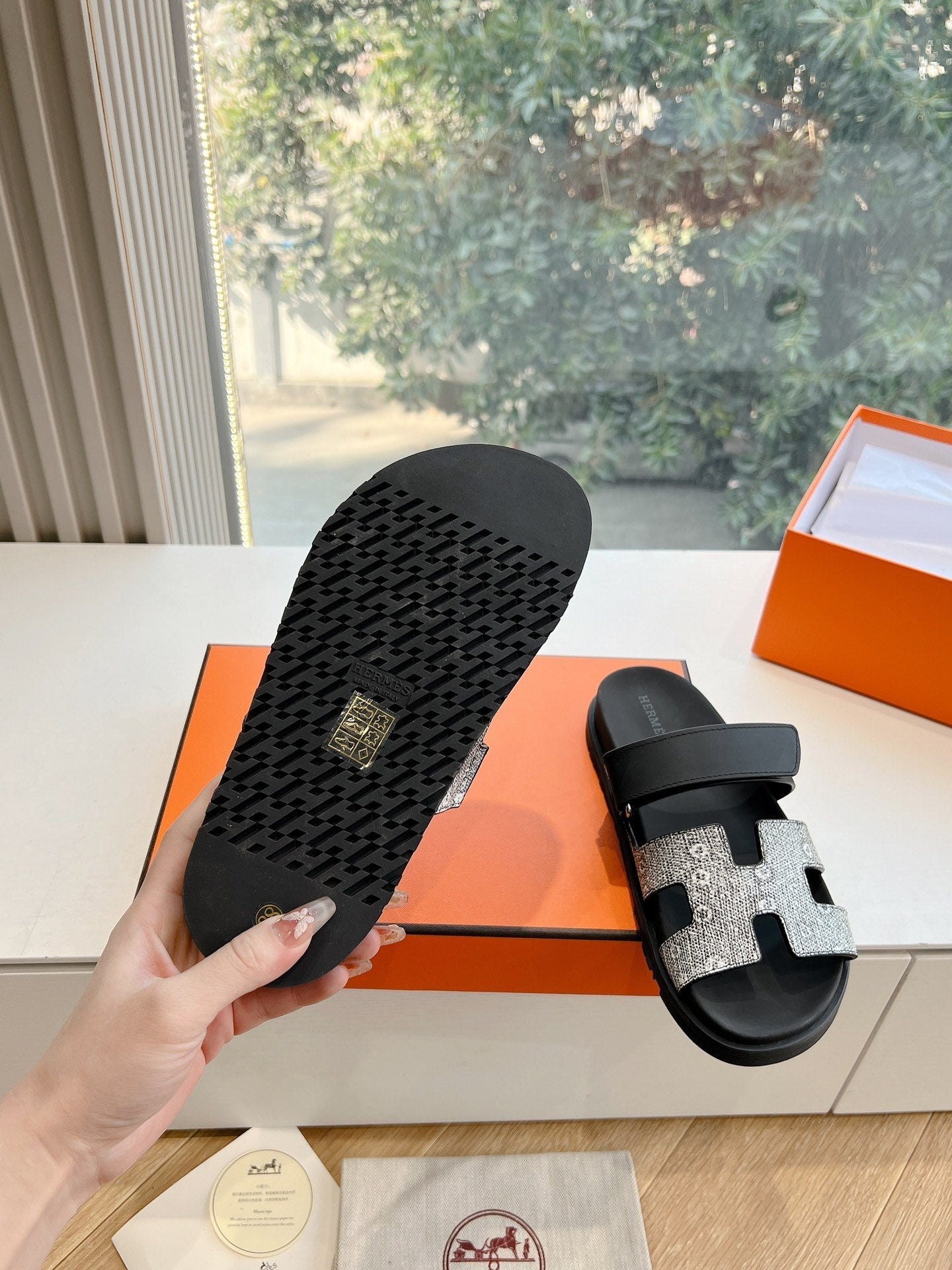 CHYPRE SANDAL IN BLACK MIX WHITE LIZARD SKIN、mysite、Cacoeks