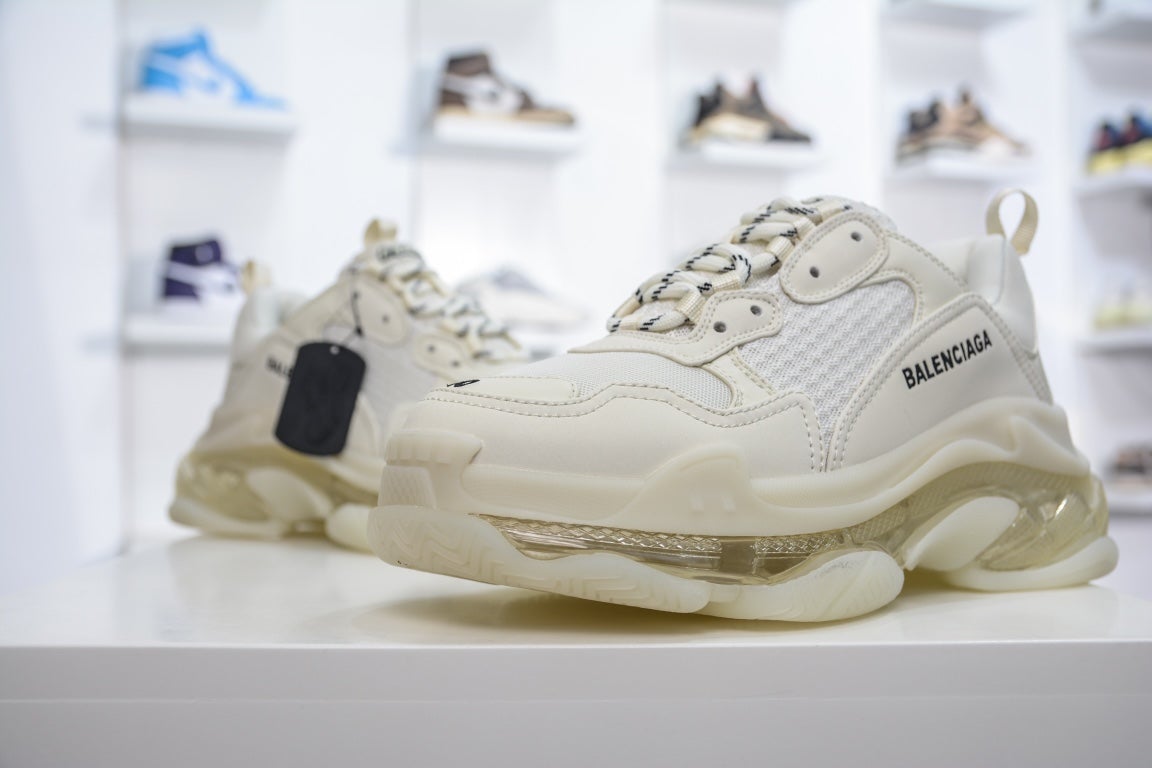 Balenciaga Triple S Sneaker in White Beige、mysite、Cacoeks