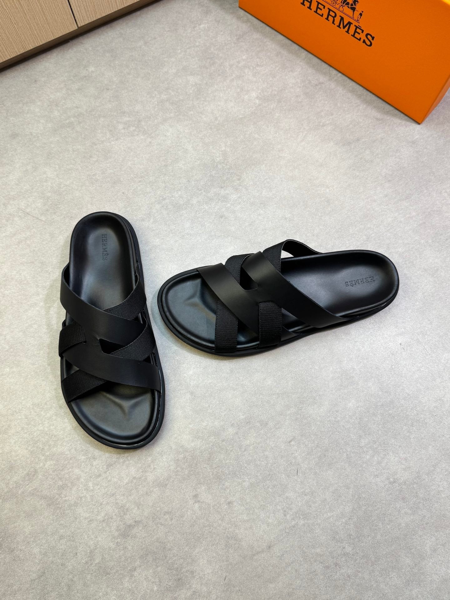 KAZIMIR SANDAL IN BLACK CALFSKIN AND CANVAS、mysite、Cacoeks