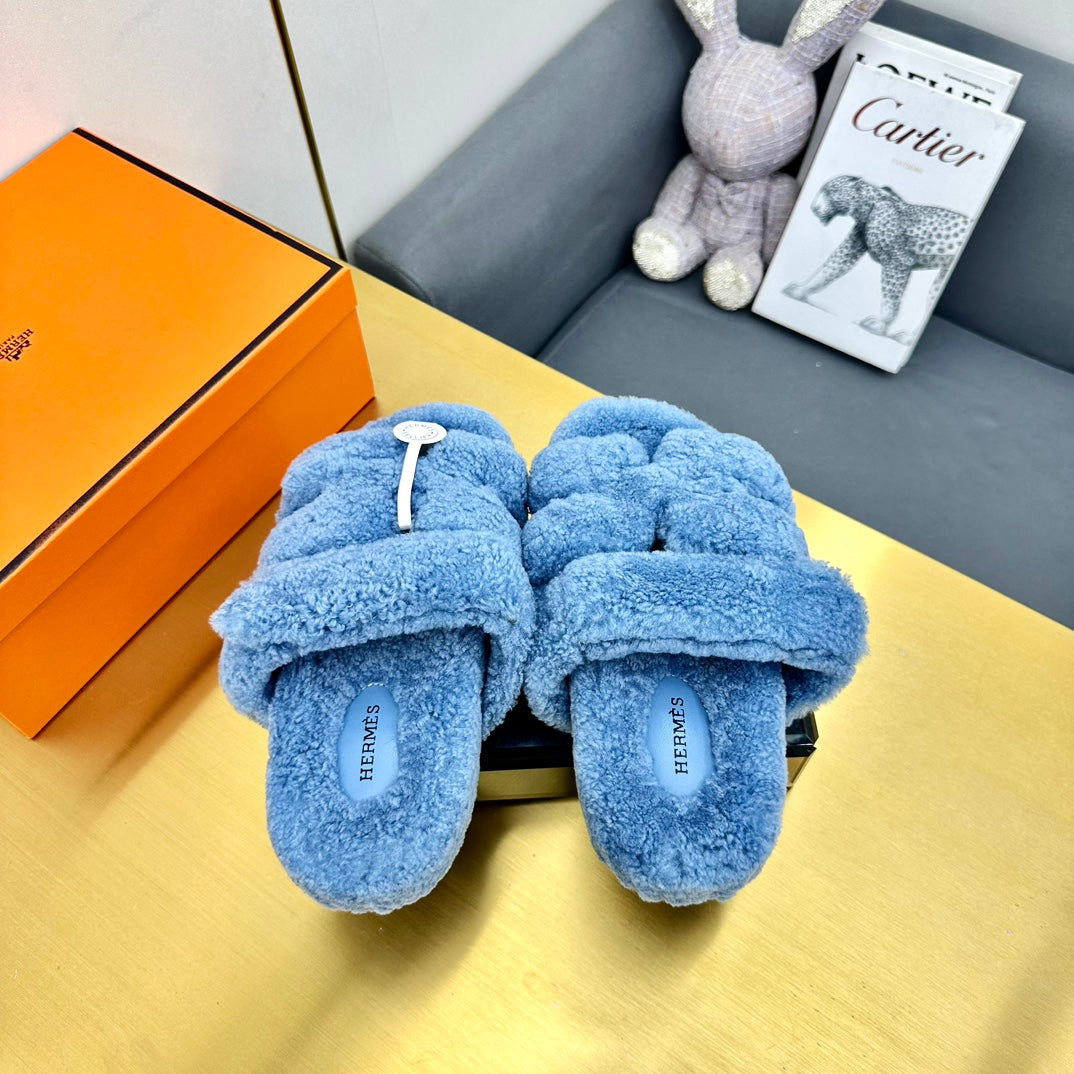 CHYPRE SANDAL IN OCEAN BLUE SHEARLING、mysite、Cacoeks