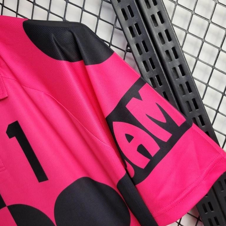 GlobeJersey-Retro Mexico 1998 World Cup Goalkeeper Pink Black Jersey