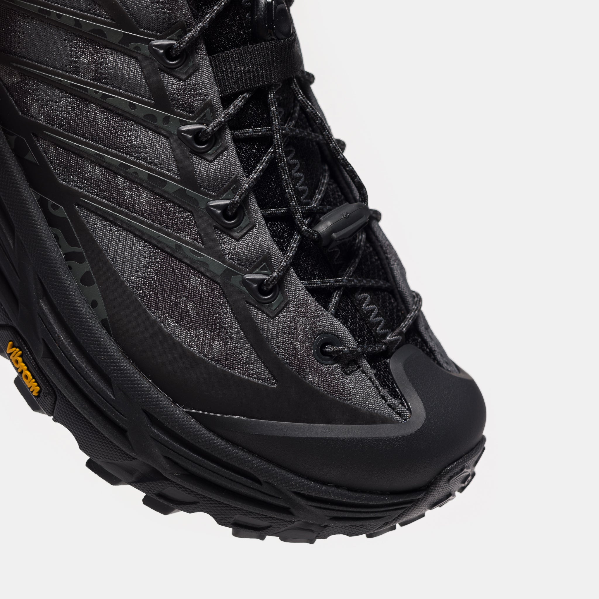 Mafate Three2 TS Sneaker in Black/Carbon Black