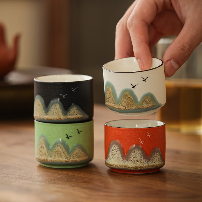 GEEK BAR-https://www.hot-toy.com/