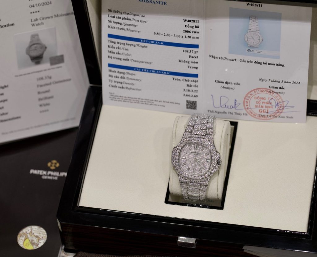 Đồng Hồ Patek Philippe Nautilus 5719 Đính Full Kim Cương Nhân Tạo Moissanite 40mm (1)