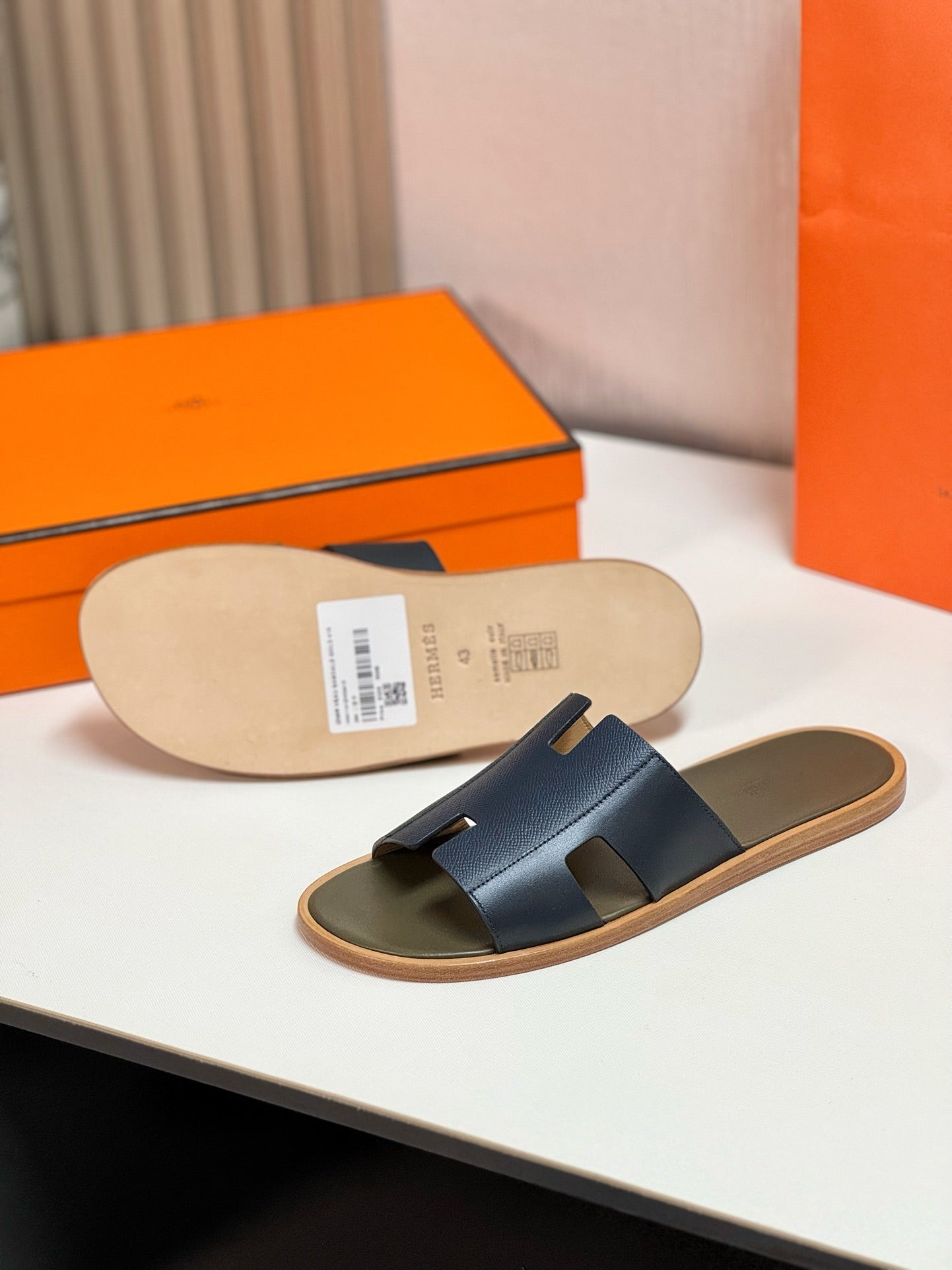 Izmir sandal crocodide black、mysite、Cacoeks