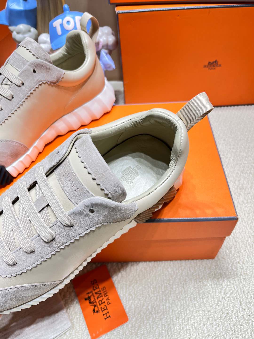 BOUNCING SNEAKER IN PALE GRAY SUEDE AND CALFSKIN、mysite、Cacoeks