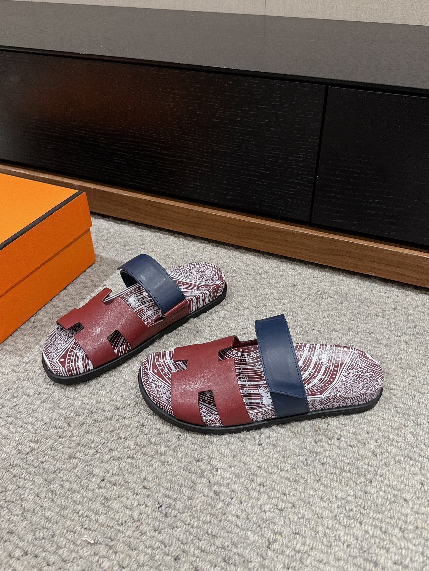 CHYPRE SANDAL BURNT UMBER CALFSKIN UNIQUE、mysite、Cacoeks