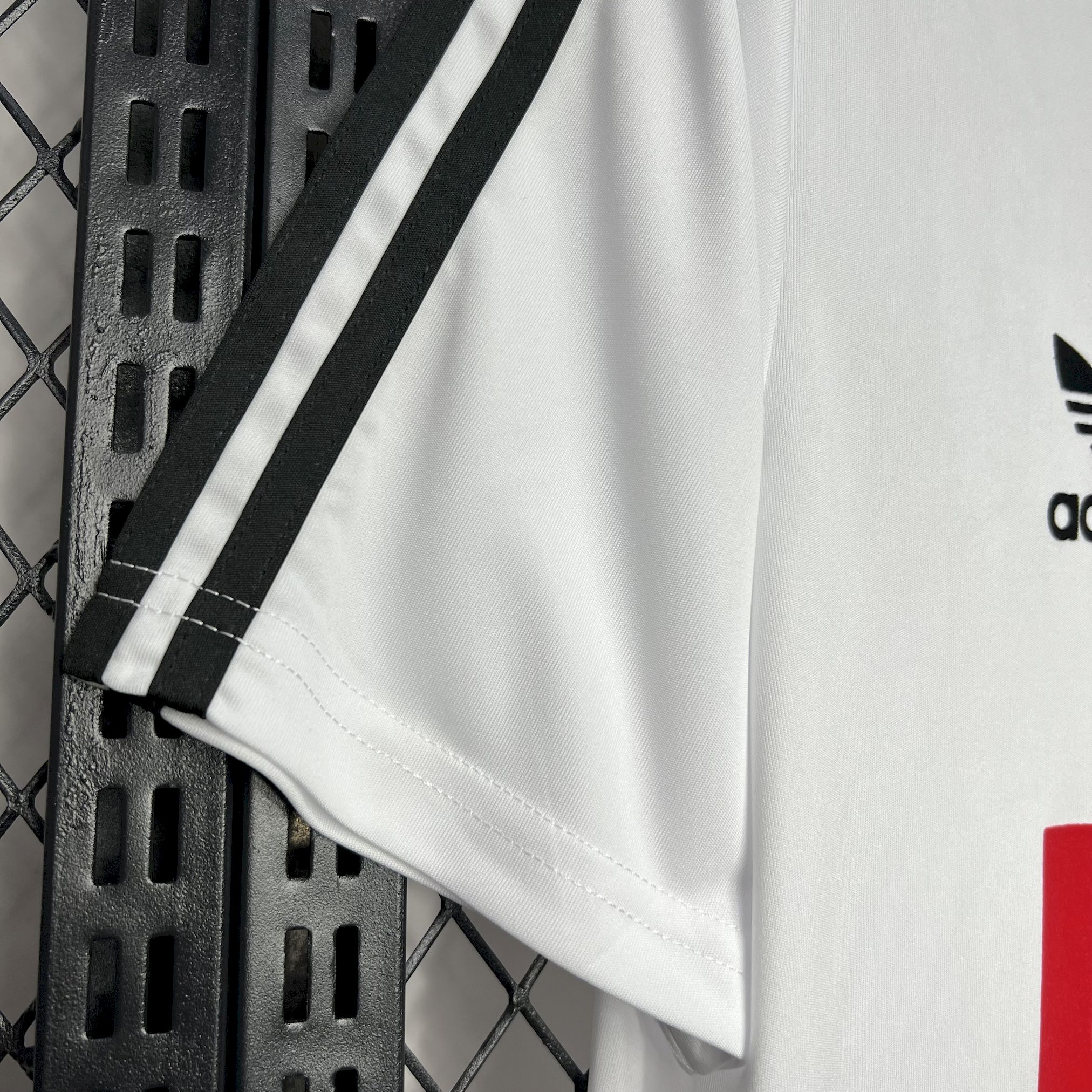GlobeJersey-Retro Colo Colo 1991 Home Jersey