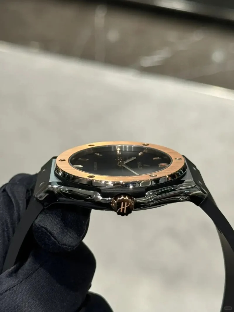Hublot Classic Fusion Ref. 511.NO.1181.RX Super Clone Watch – Titanium Black Dial Rubber Strap Fake Replica