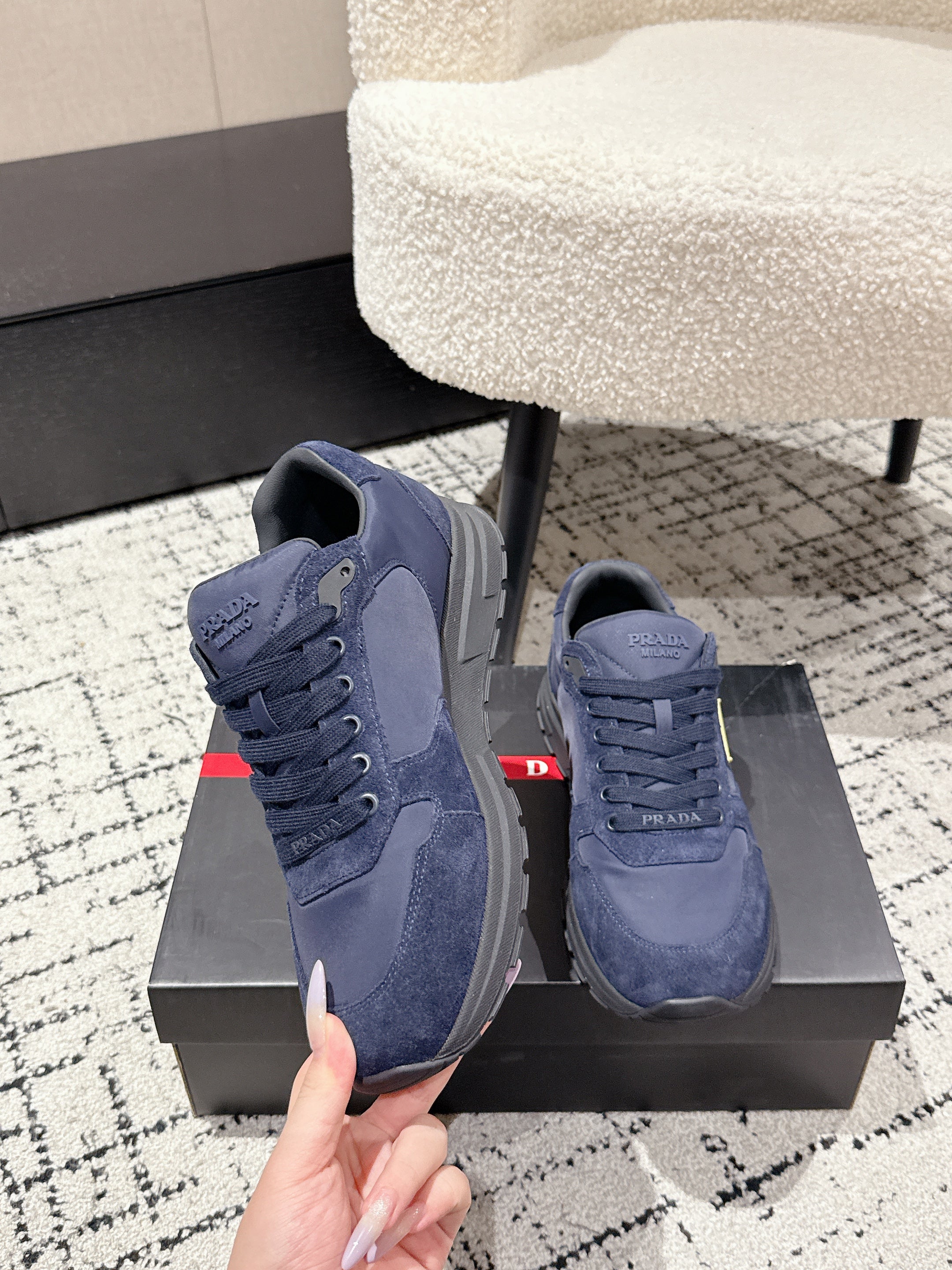 PRADA 25S MEN SNEAKERS LOGO IN NAVY BLUE NUBUCK AND CANVAS、mysite、Cacoeks