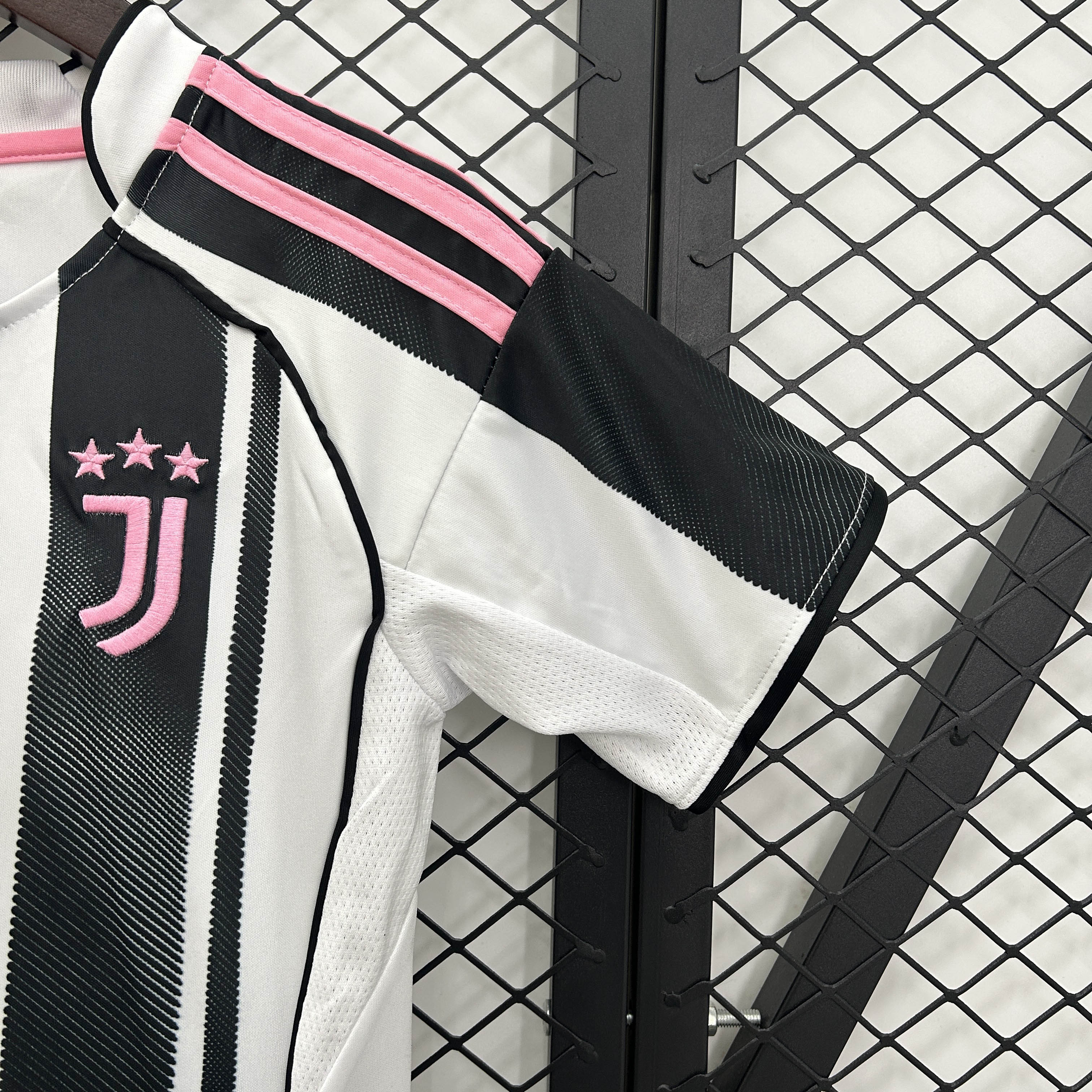 2025/2026 Juventus Home Soccer Jersey 1:1 Thai Quality Kids Size:football jersey mysite: unitedjerseyfootball 邓江浪:football