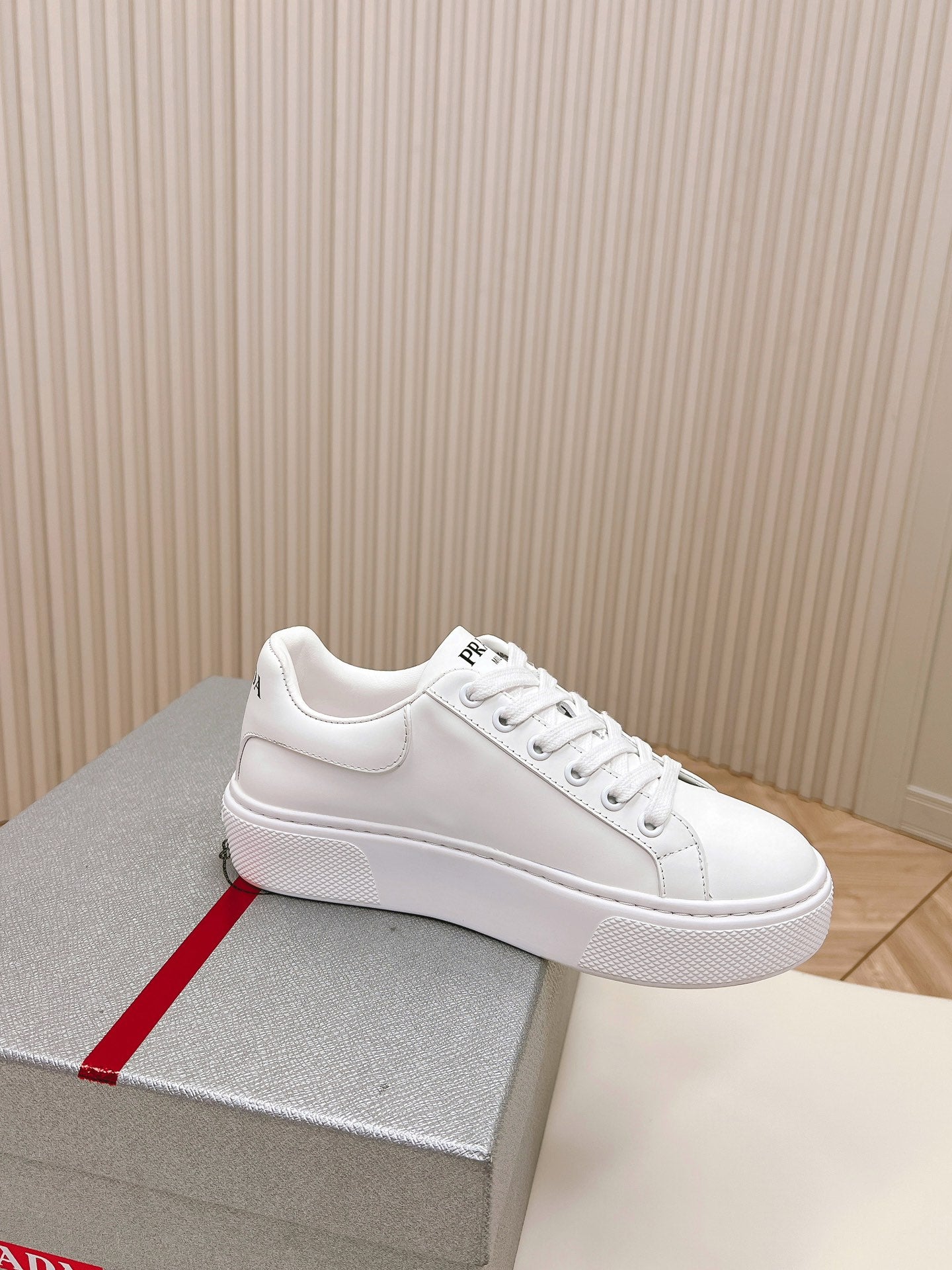 PRA RETRO SNEAKERS WHITE CALFSKIN、mysite、Cacoeks