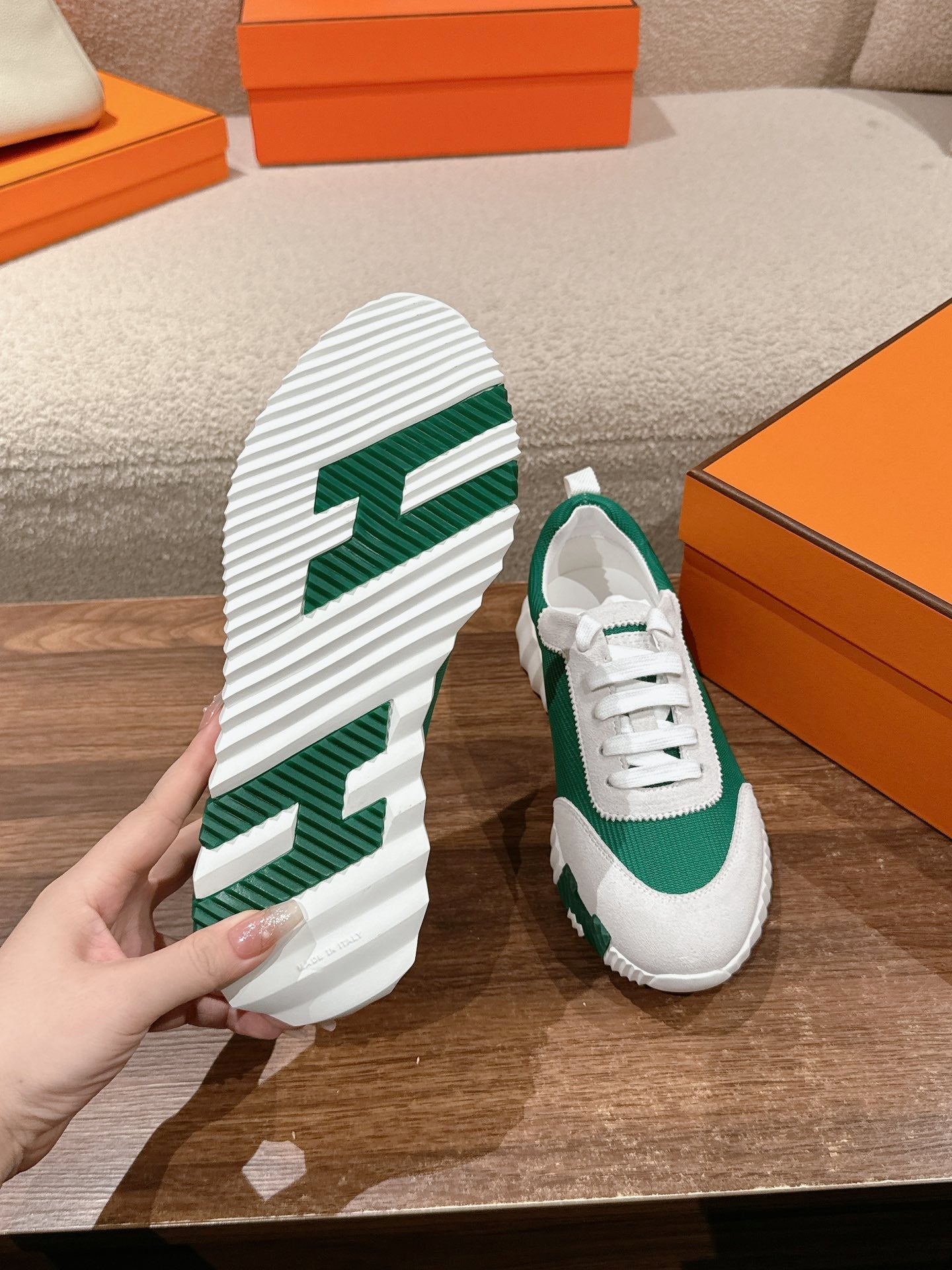 MAINLAND SNEAKER IN PALE GRAY SUEDE AND FOREST GREEN BREATHABLE MESH FABRIC、mysite、Cacoeks