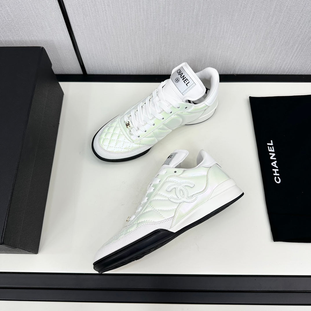 SPORTS SHOES IN GLOSSY WHITE CALFSKIN、mysite、Cacoeks