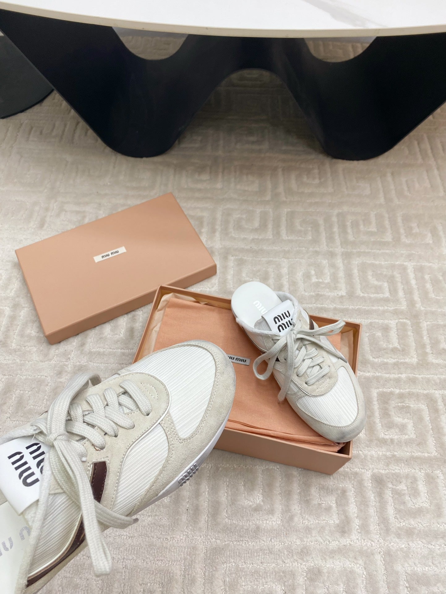 SNEAKER MULES IN WHITE MESH AND BEIGE SUEDE、mysite、Cacoeks