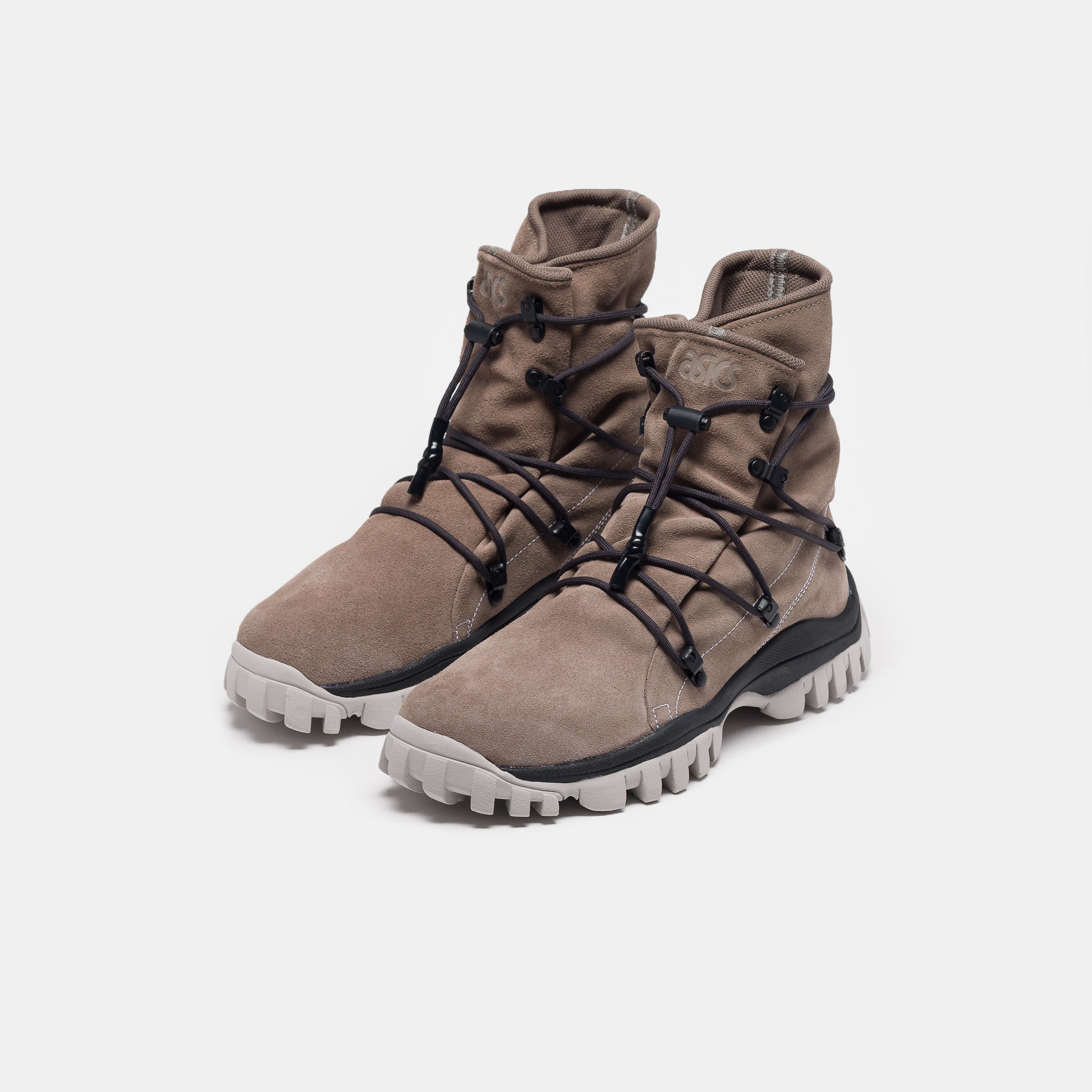 Nonnative Gel-Yetitokyo Hi Sneaker Boot in Walnut/Black