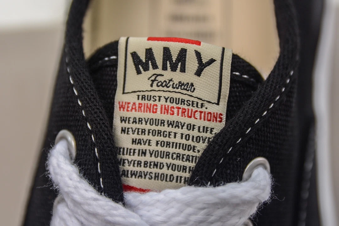 Maison Mihara Yasuhiro Baker OG Sole Canvas Low-Top Sneaker in Black White、mysite、Cacoeks