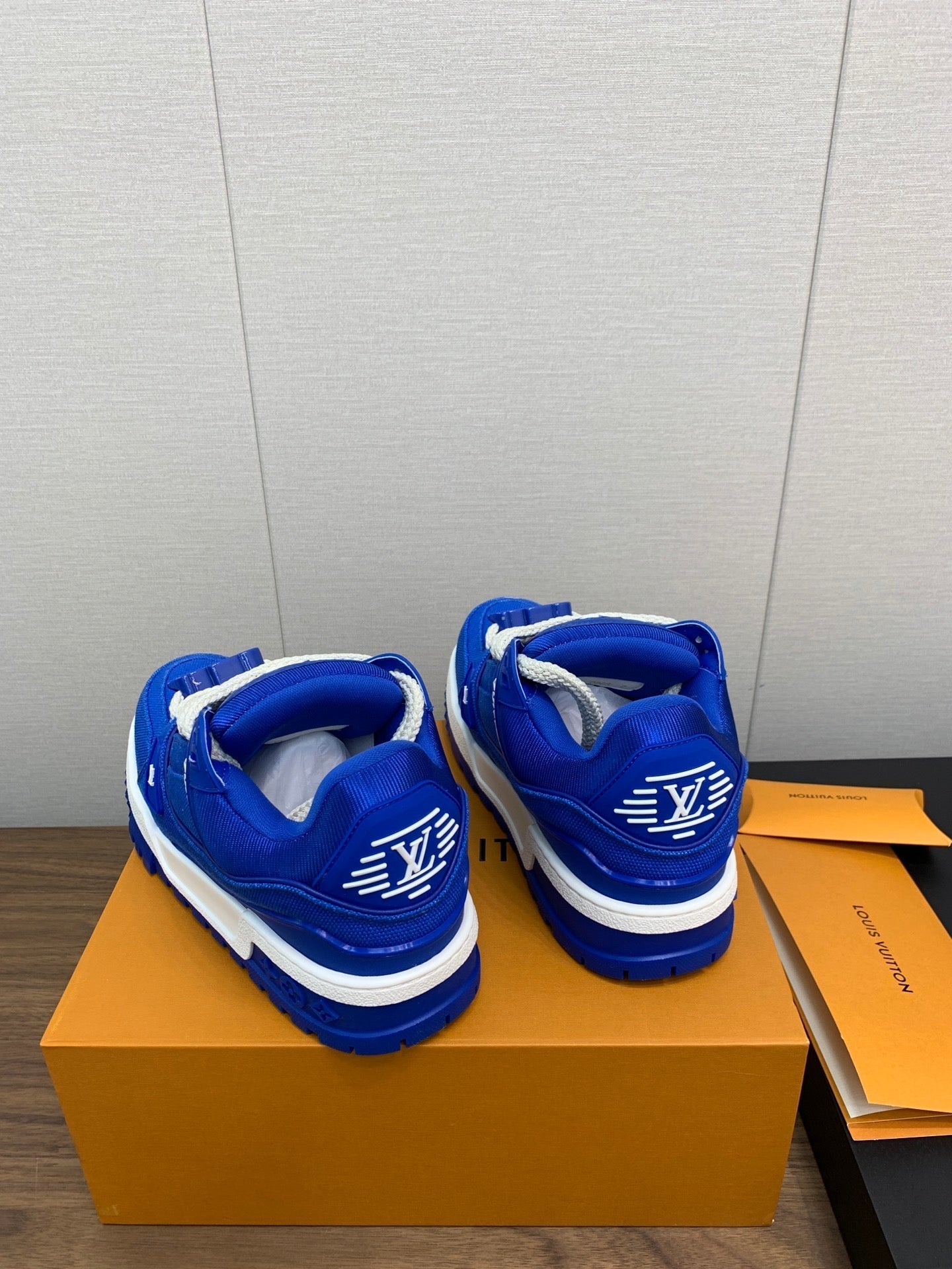 LV WOMEN'S TRAINER IN COBALT BLUE JACQUARD AND CALFSKIN、mysite、Cacoeks