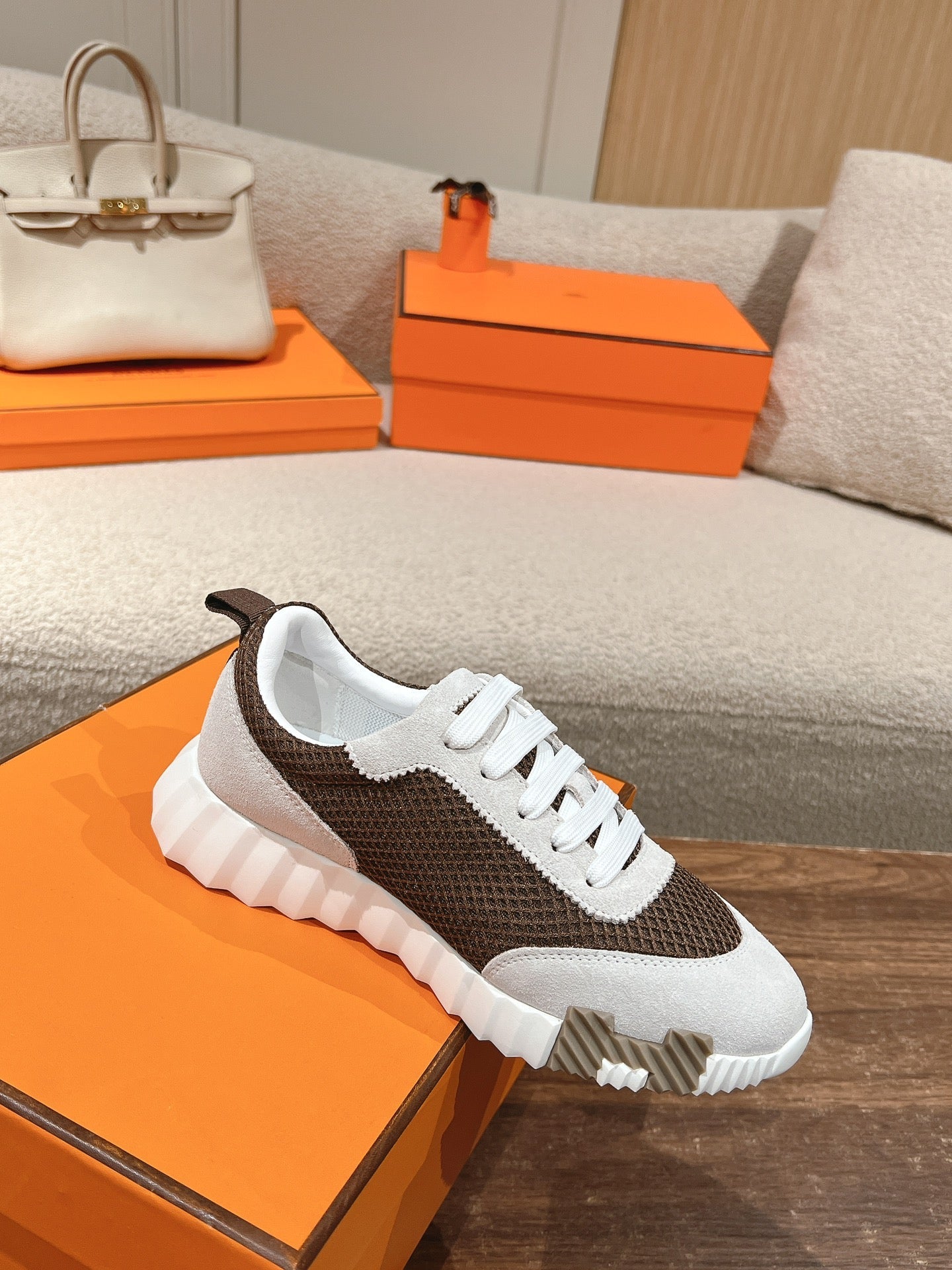 MAINLAND SNEAKER IN PALE GRAY SUEDE AND MOCHA BROWN BREATHABLE MESH FABRIC、mysite、Cacoeks