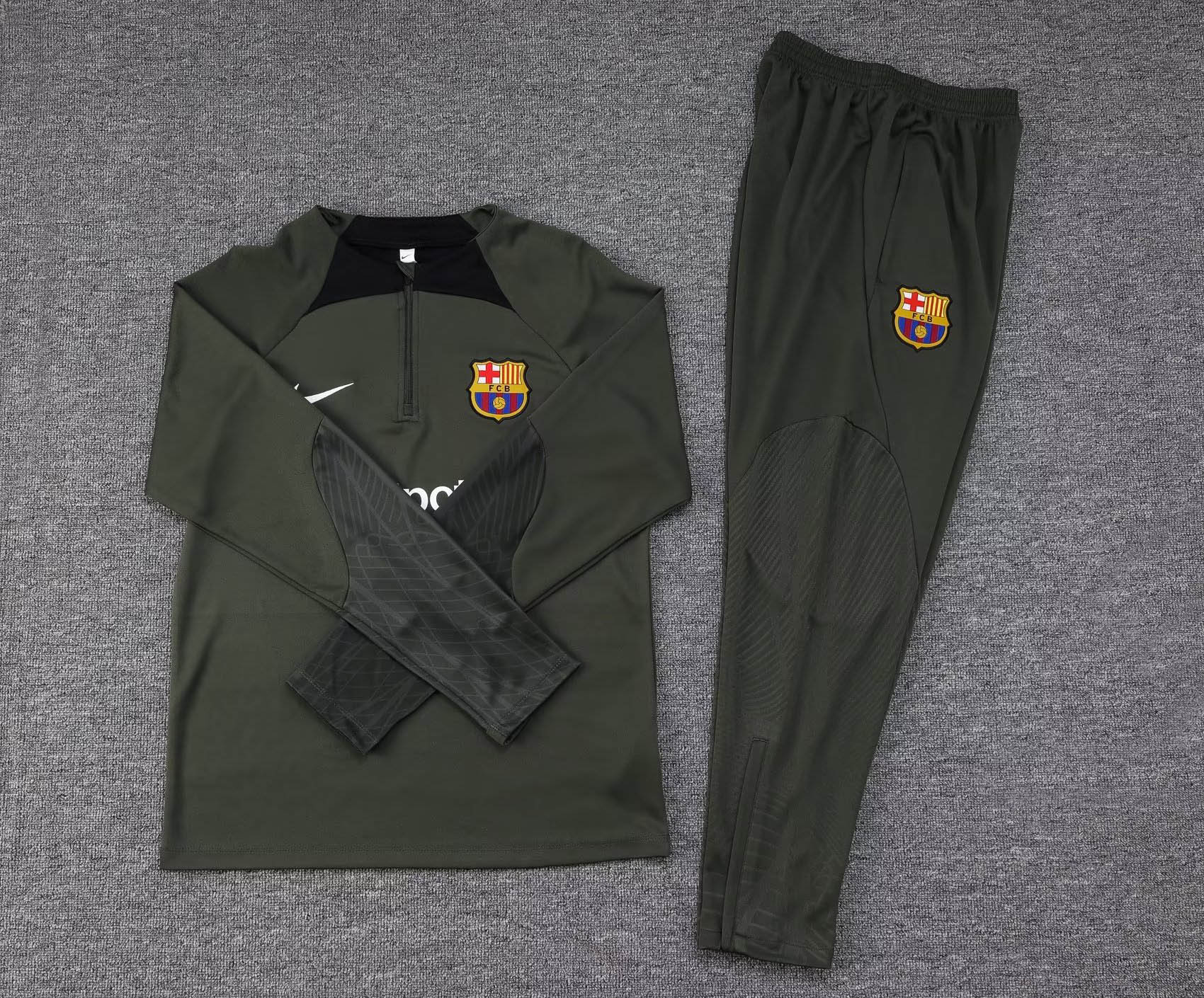 2023/2024 Barcelona Half-Pull Training Suit Army Green Jersey Set:football jersey mysite: unitedjerseyfootball 邓江浪:football