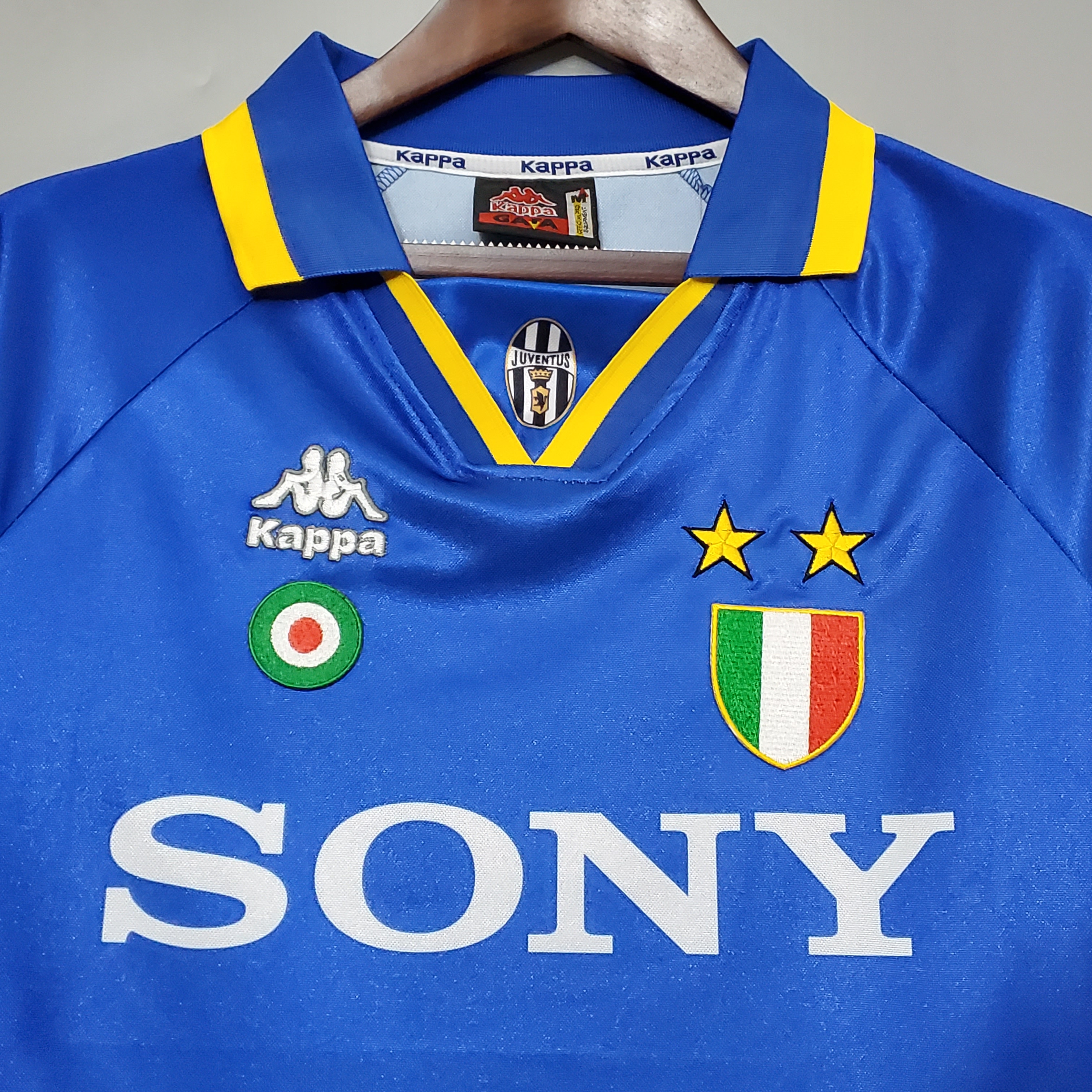 ManixJersey.com | Retro Juventus 1995-96 Away Stadium Jersey -Customize Name, Number and Patch | Worldwide Shipping