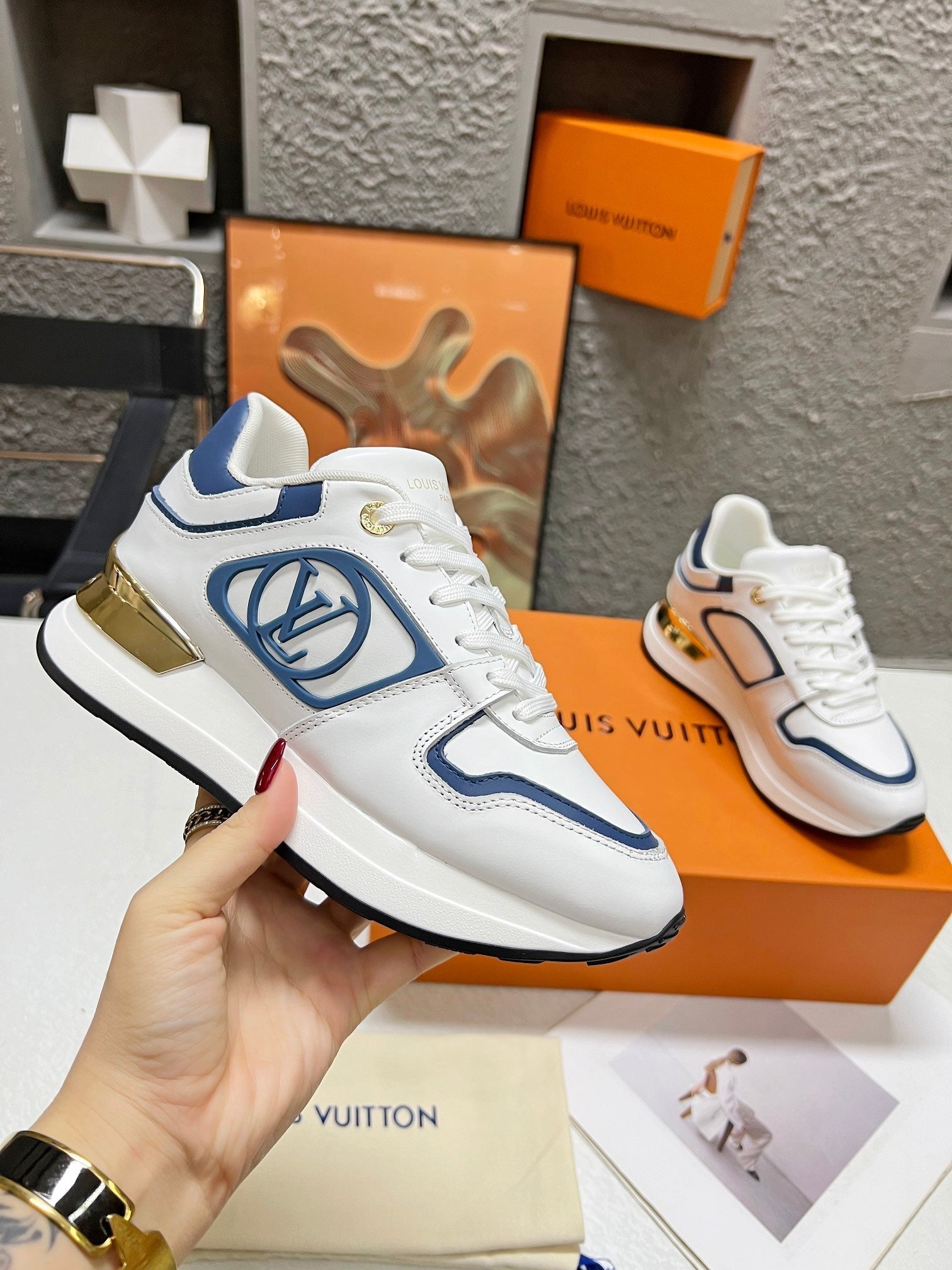 LV WOMEN SNEAKER IN WHITE MIX BLUE CALFSKIN、mysite、Cacoeks