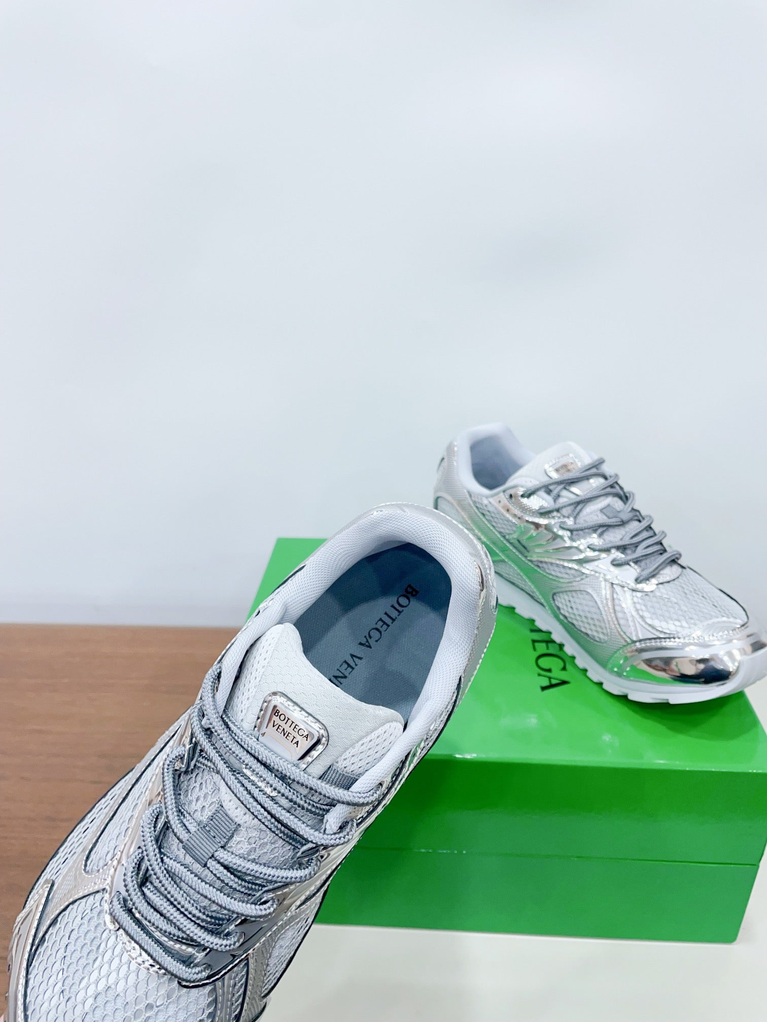 ORBIT SNEAKER IN SILVER TECHNICAL FABRIC AND METALLIC MESH、mysite、Cacoeks