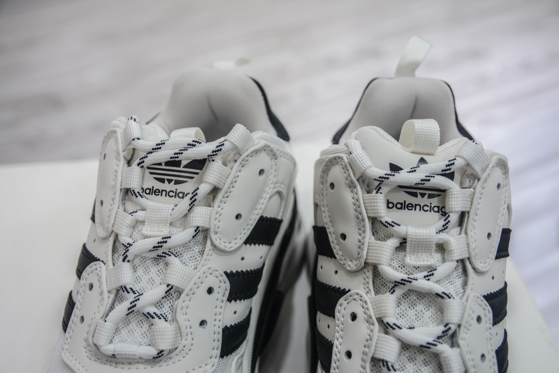 Balenciaga Triple S Sneaker x Adidas in White、mysite、Cacoeks