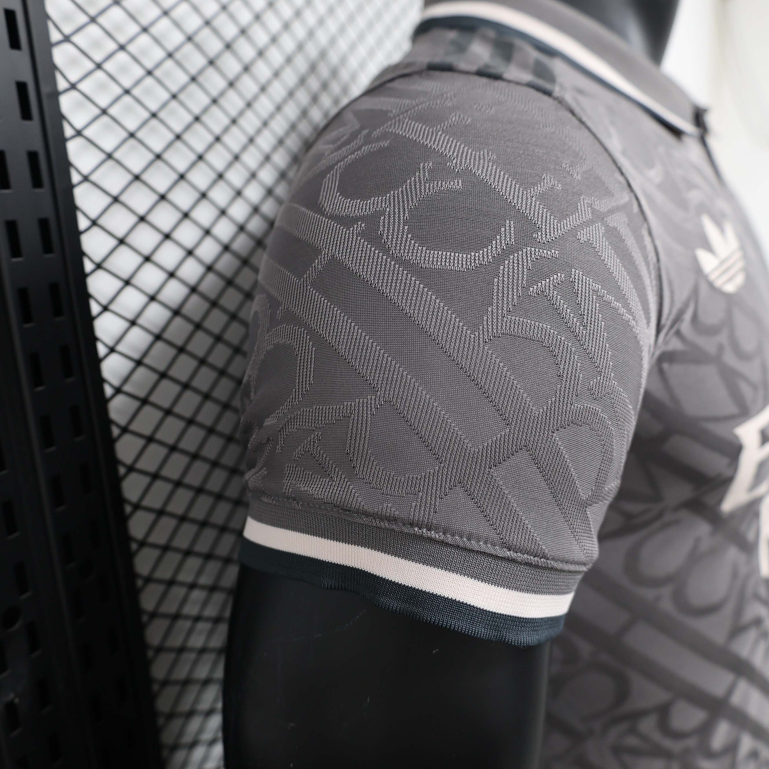 2024/2025 Player Version Real Madrid Third Away Football Shirt 1:1 Thai Quality:football jersey mysite: unitedjerseyfootball 邓江浪:football